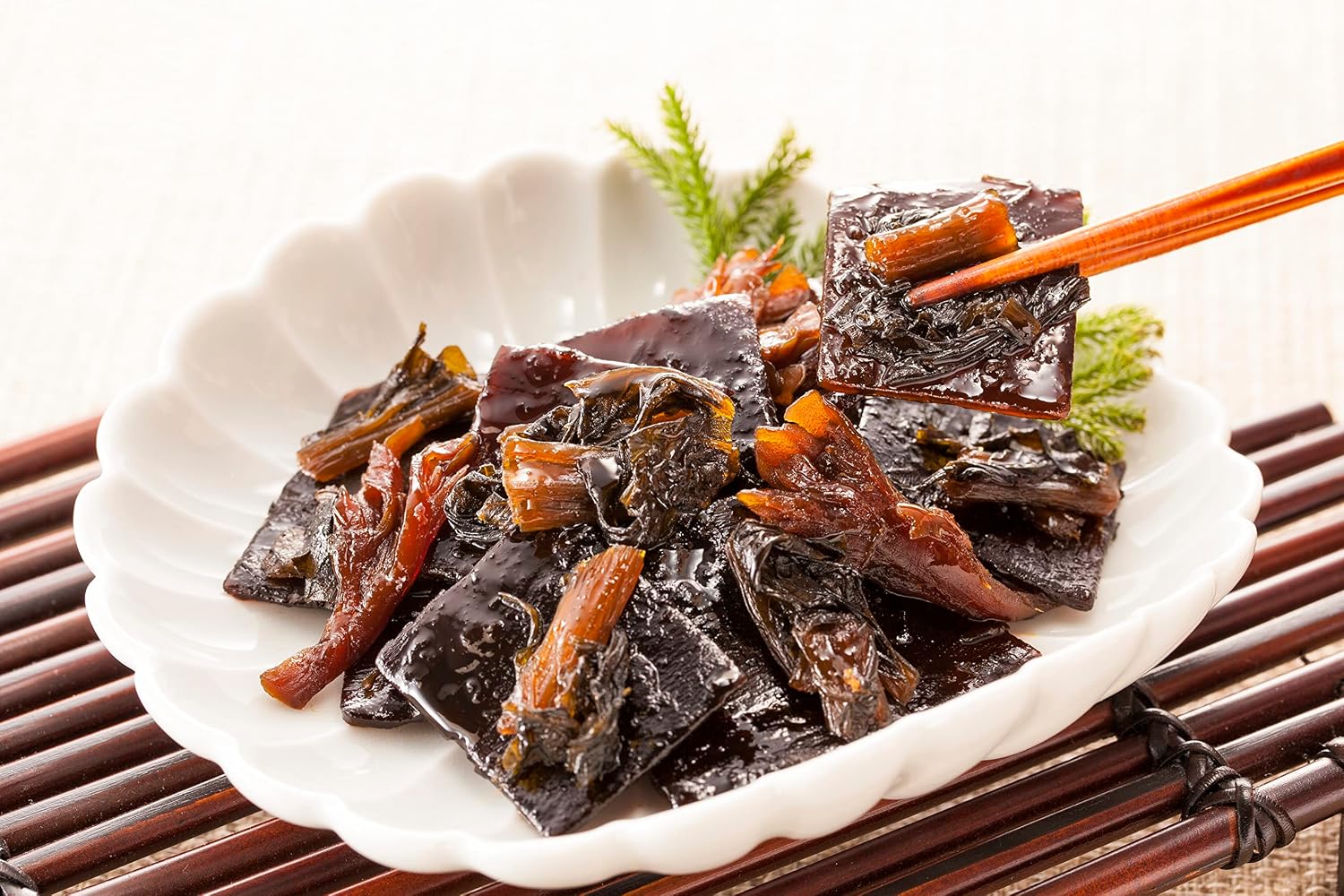 Amazon | 舞昆 家庭用 発酵食品 (極旨わさび舞昆132g) 佃煮 ごはんのお供 保存食 昆布 大阪府知事賞 | 舞昆 | のり・海藻 ...
