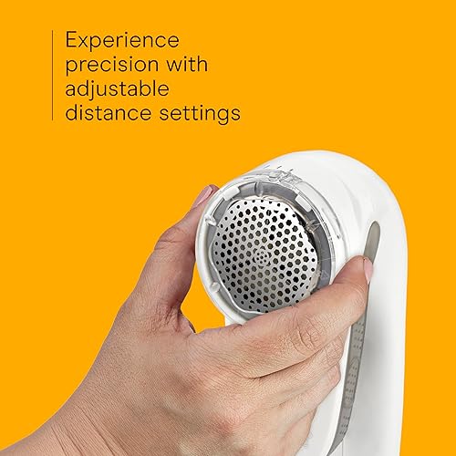 Miniatura 3 de Dispositivo Conair para limpiar bolitas de la tela, con batería, color blanco