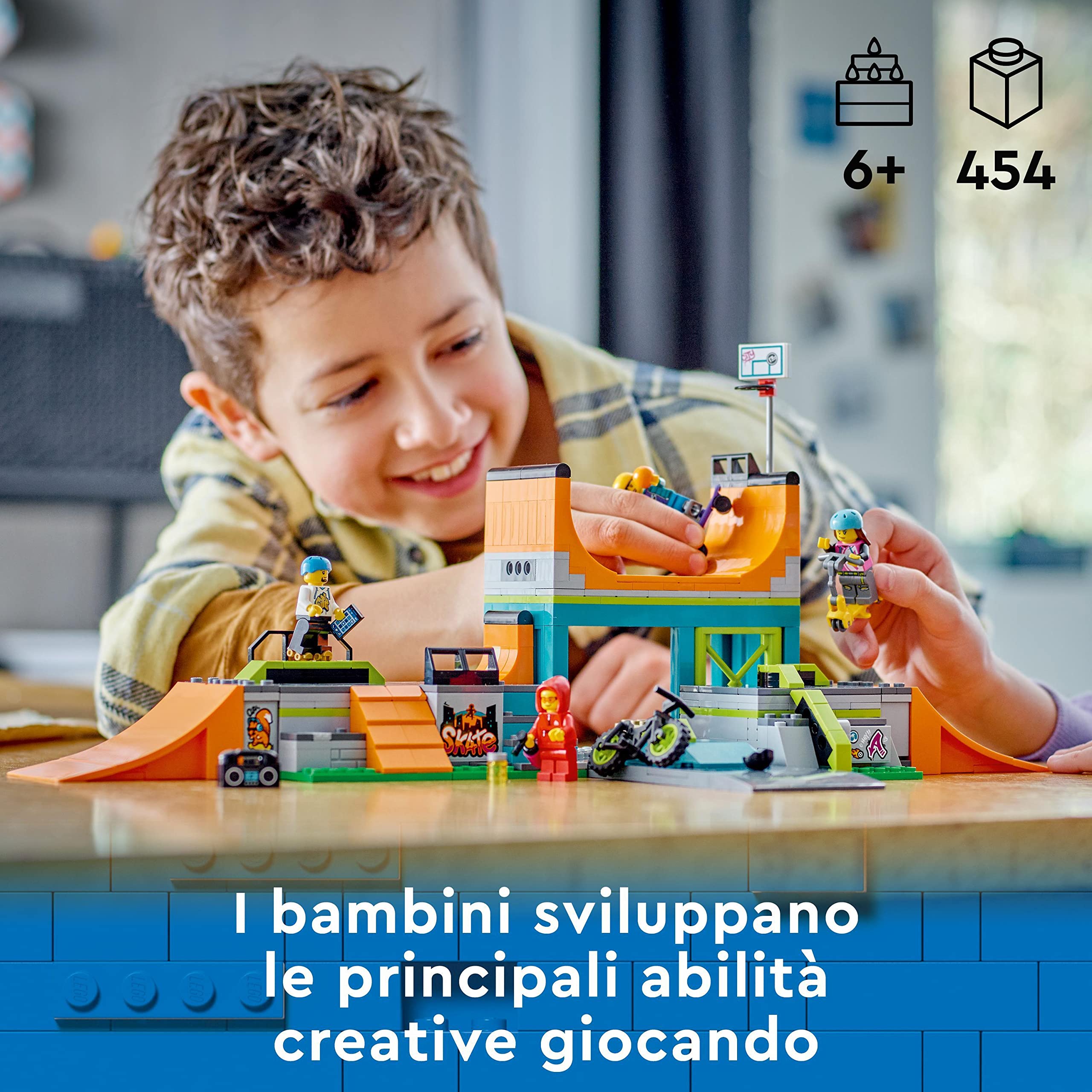 LEGO City Skate Park Urbano, Gioco per Bambini e Bambine da 6 Anni in su con Bicicletta BMX Giocattolo, Skateboard, Monopattino, Rollerblade e 4 Minifigure per le Acrobazie 60364