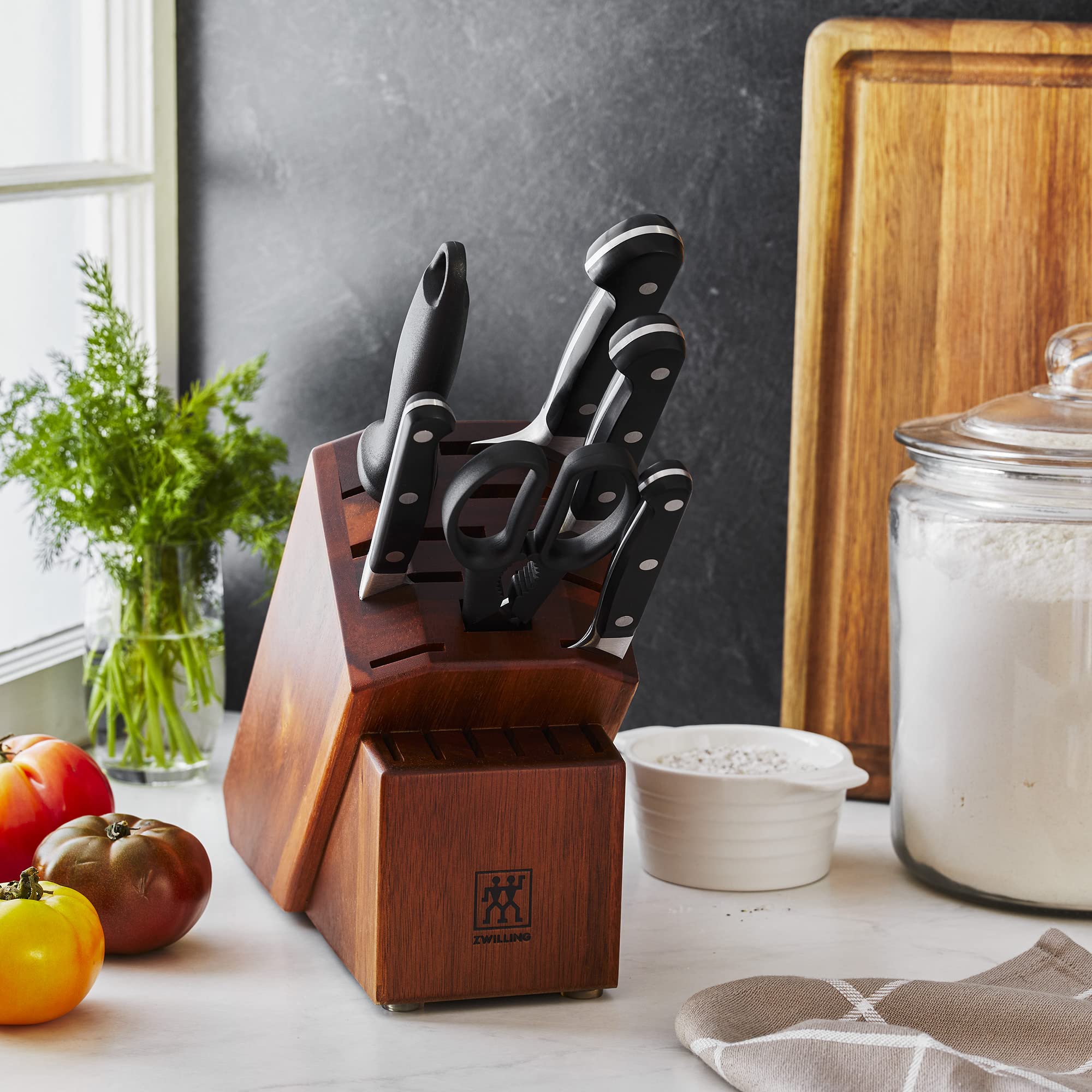 Amazon | Zwilling Pro 7-pcナイフブロックセット 38449-008