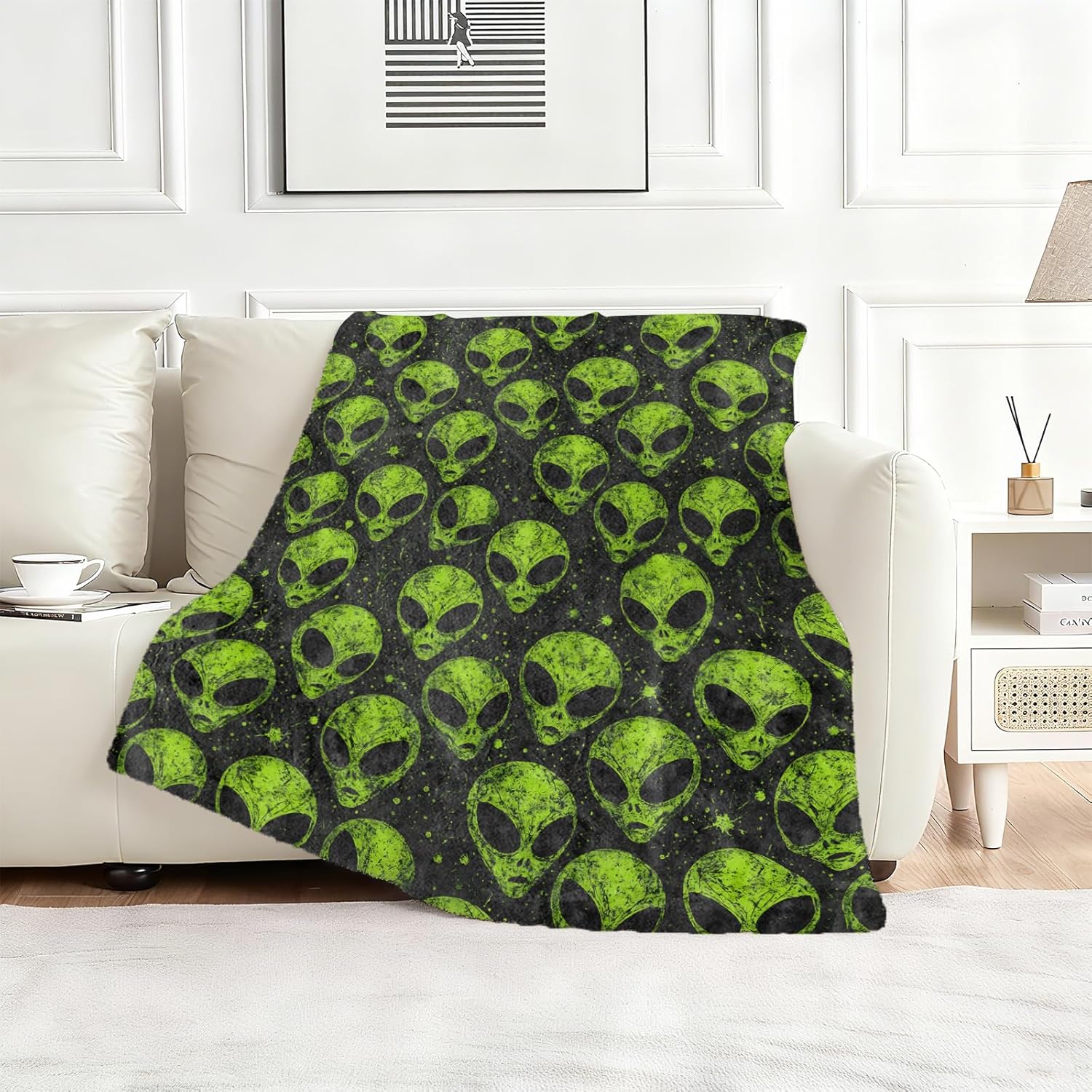 Green Alien Head Fleece Blanket Gifts for Kids Girls, Outer Space Throw Blankets for Women Adults, Cozy Lightweight for Couch Bed Room Home Decor, 60x80 in