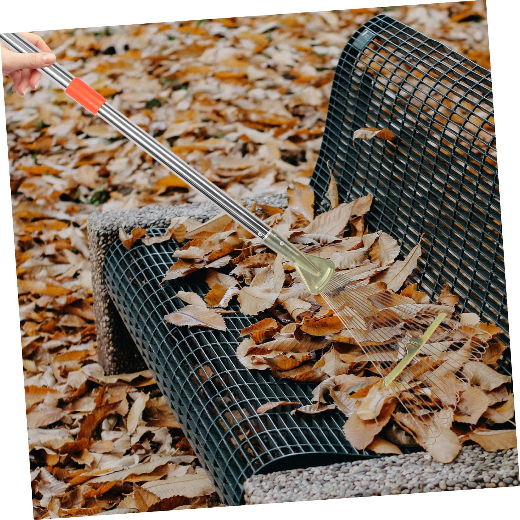 Rastrello Telescopico Ergonomico Per Giardinaggio Rastrello Per Terreno Con Manico Estensibile Strumento Di Pulizia Per e Paesaggi Resistente e Facile Da Trasportare