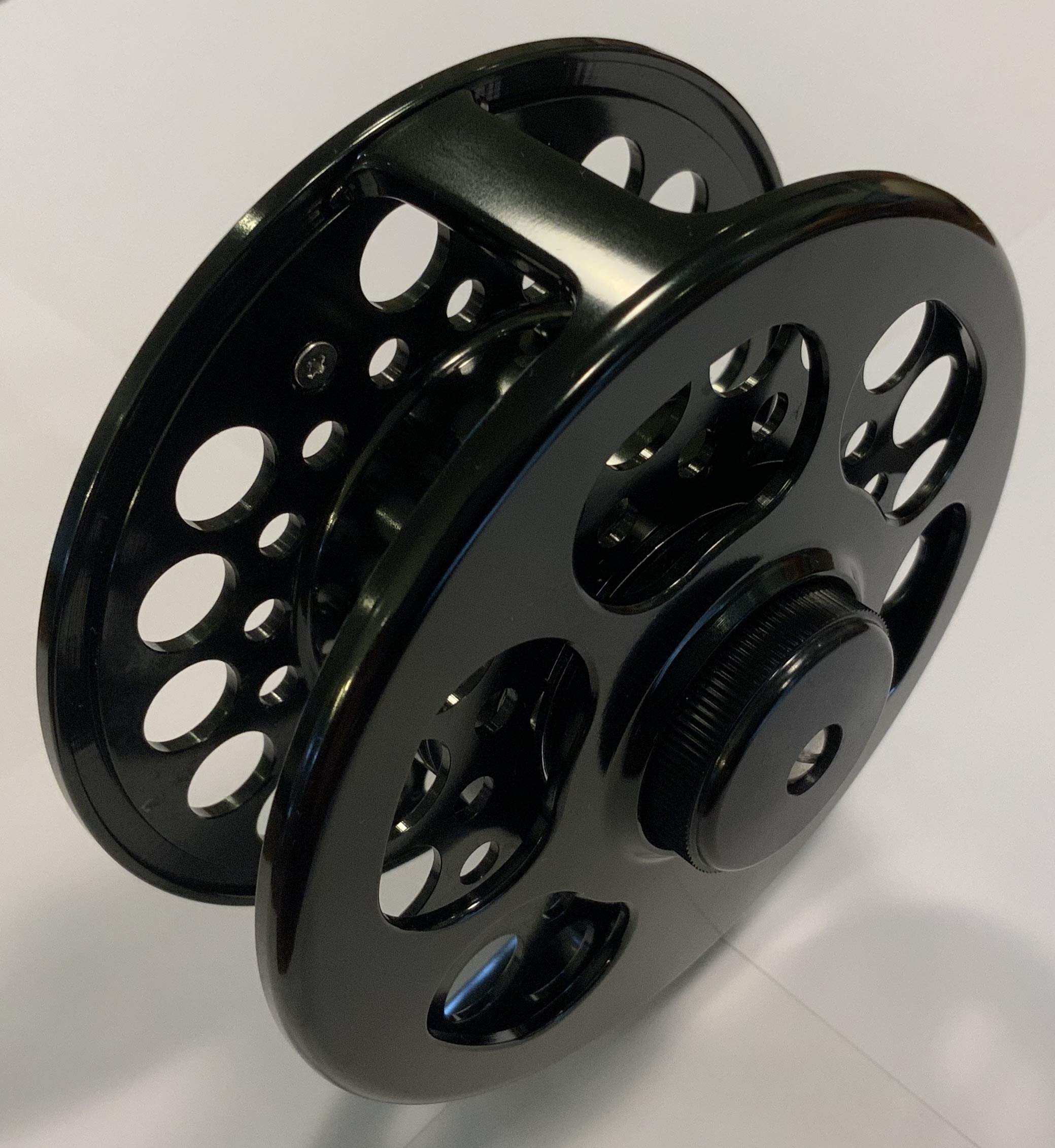 BHtackle Aluminum Fly Fishing Reel 9/10 Weight Reel Diameter 4.2 Inches, Reel Weight 8.6 Ounces