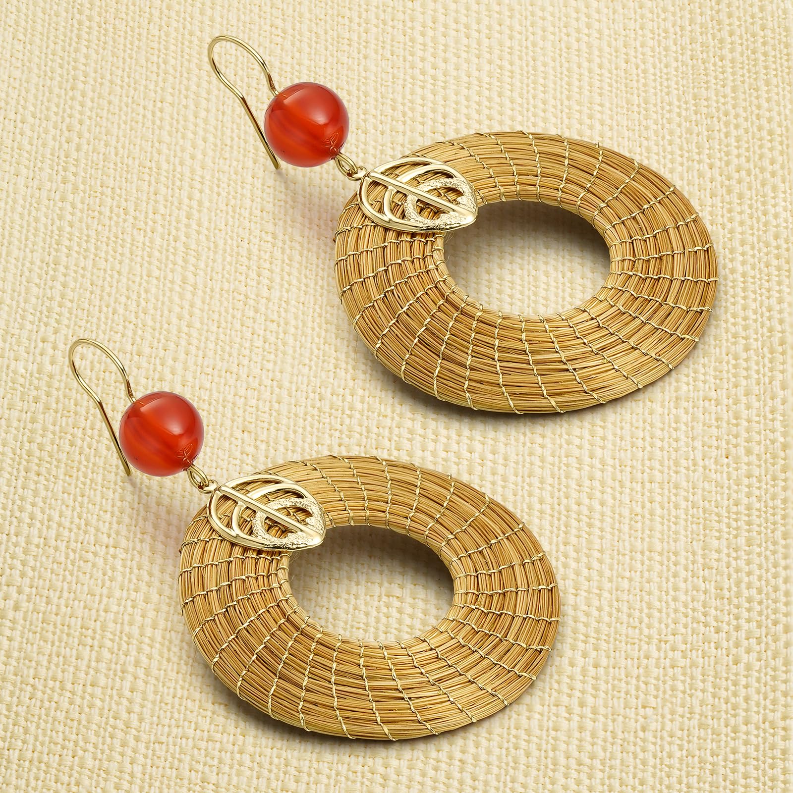 Pendientes Mandala Abierta de Oro Vegetal con Hoja y Cornalina 40 mm