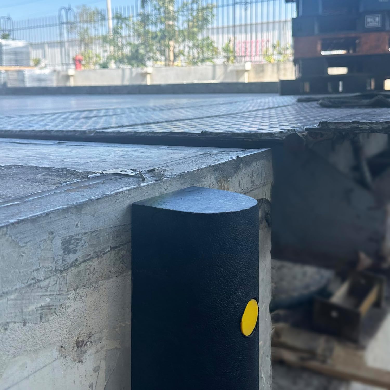 2 Pack Heavy-duty Rubber Dock Bumper, Molded Dock Bumpers for Boat Docks, Marinas, Loading Docks, Parking Spots, Truck & Trailer Protection (D-Shaped 2Pcs)