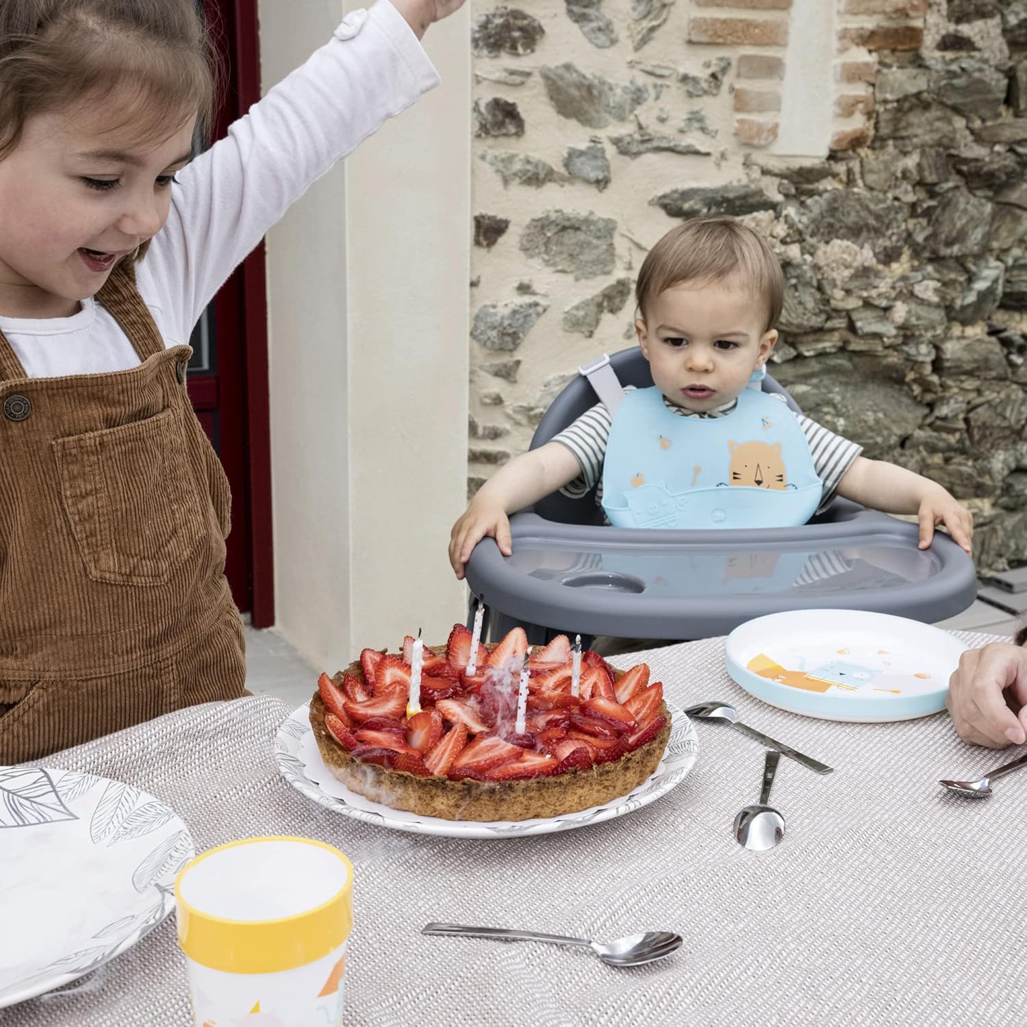 Bebeconfort Meely, regulowane kszesełko do karmienia 2 w 1 zmienia się w krzesełko dla dziecka, 6 miesięcy - 3 lata (maks. 15 kg), lekkie (3,3 kg), łatwo się czyści, 5-punktowa uprząż, Dark Grey
