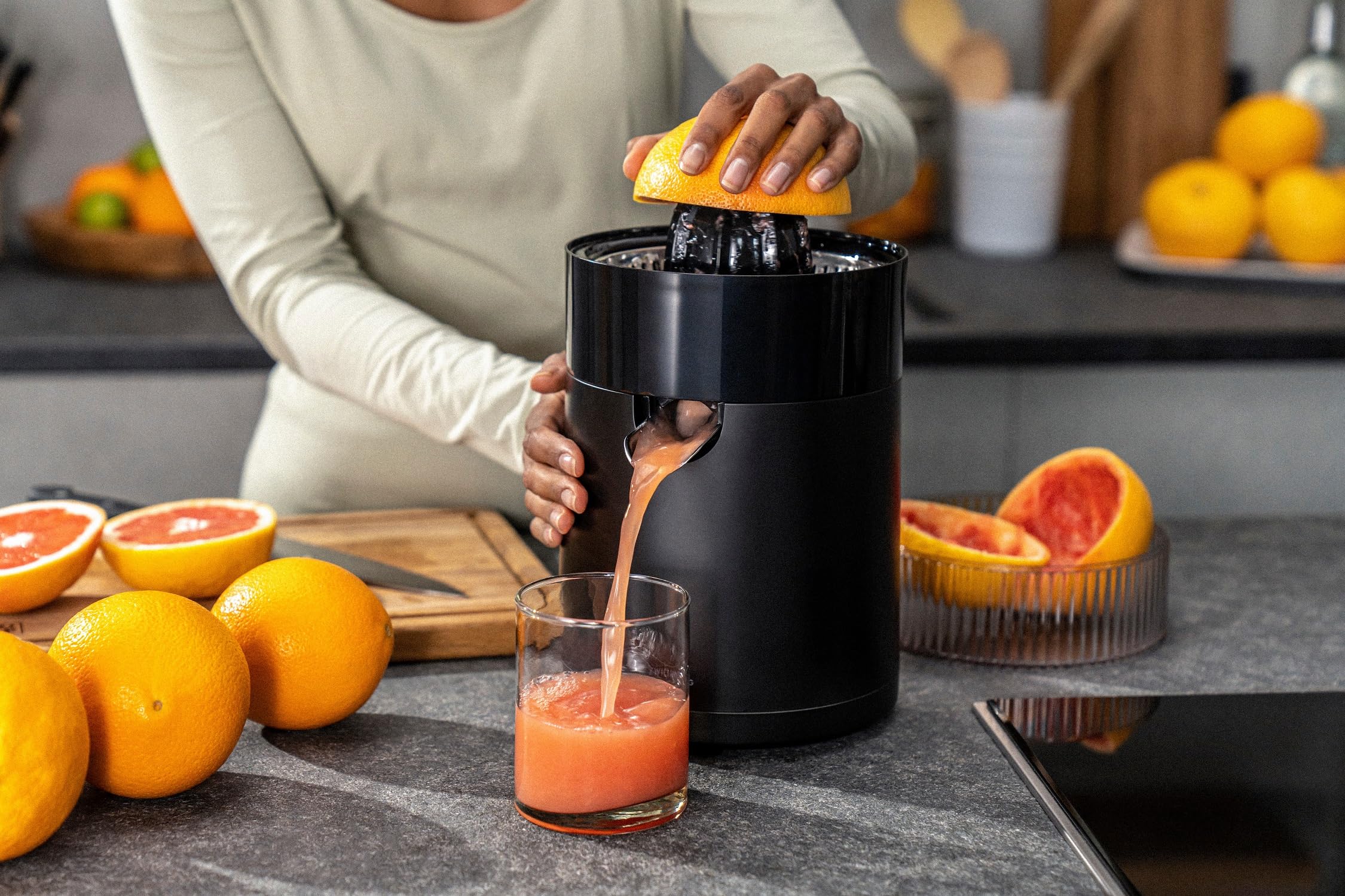 ZWILLING ENFINIGY Exprimidor eléctrico de alta eficiencia de jugo, 2 conos de prensado, colador de pulpa ajustable, 85 W, negro