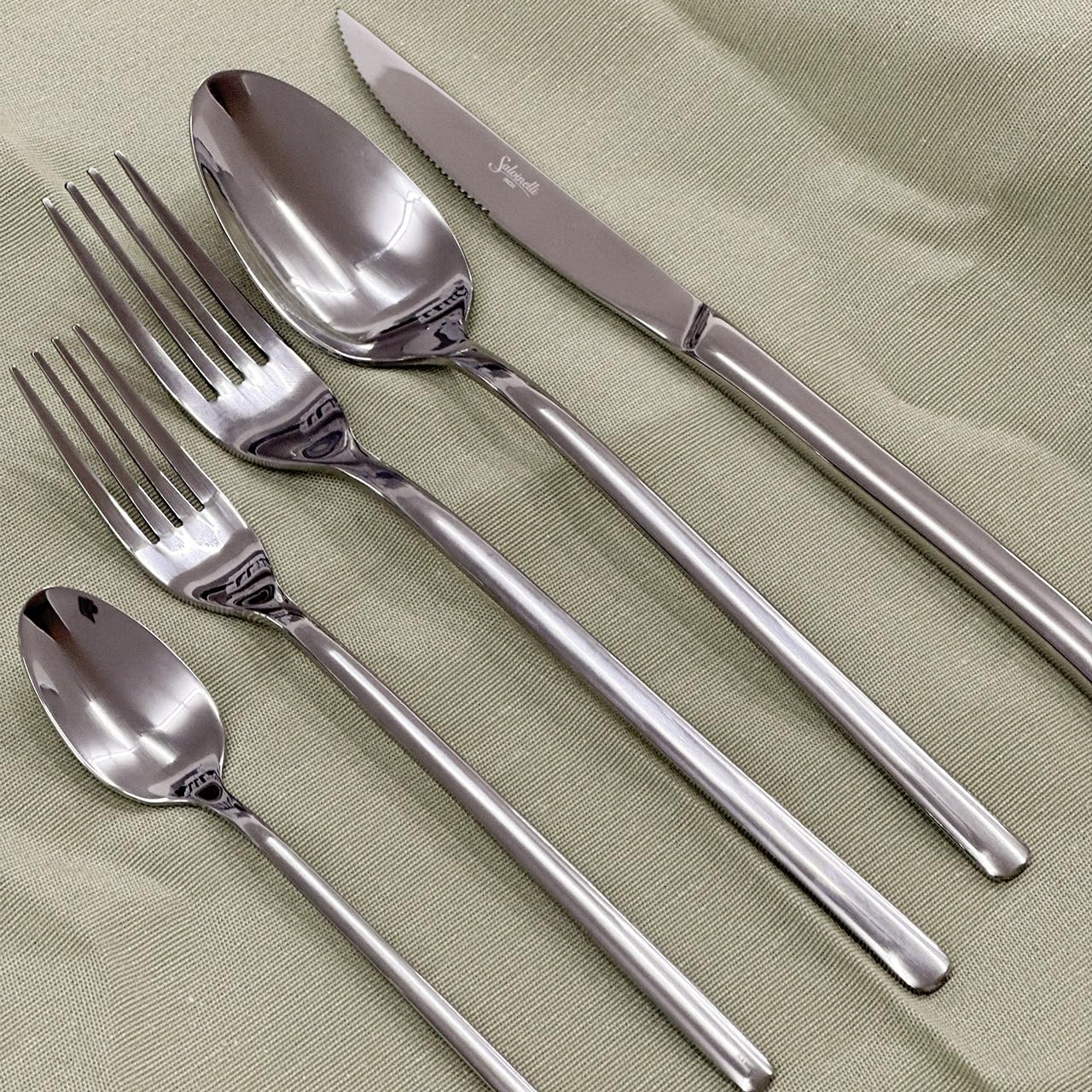 Set Posate Fuji 30 Pezzi in Acciaio Inox Ipoallergenico Nickel Free, Finitura Lucida, Spessore 3 mm, per Casa e Ristorazione