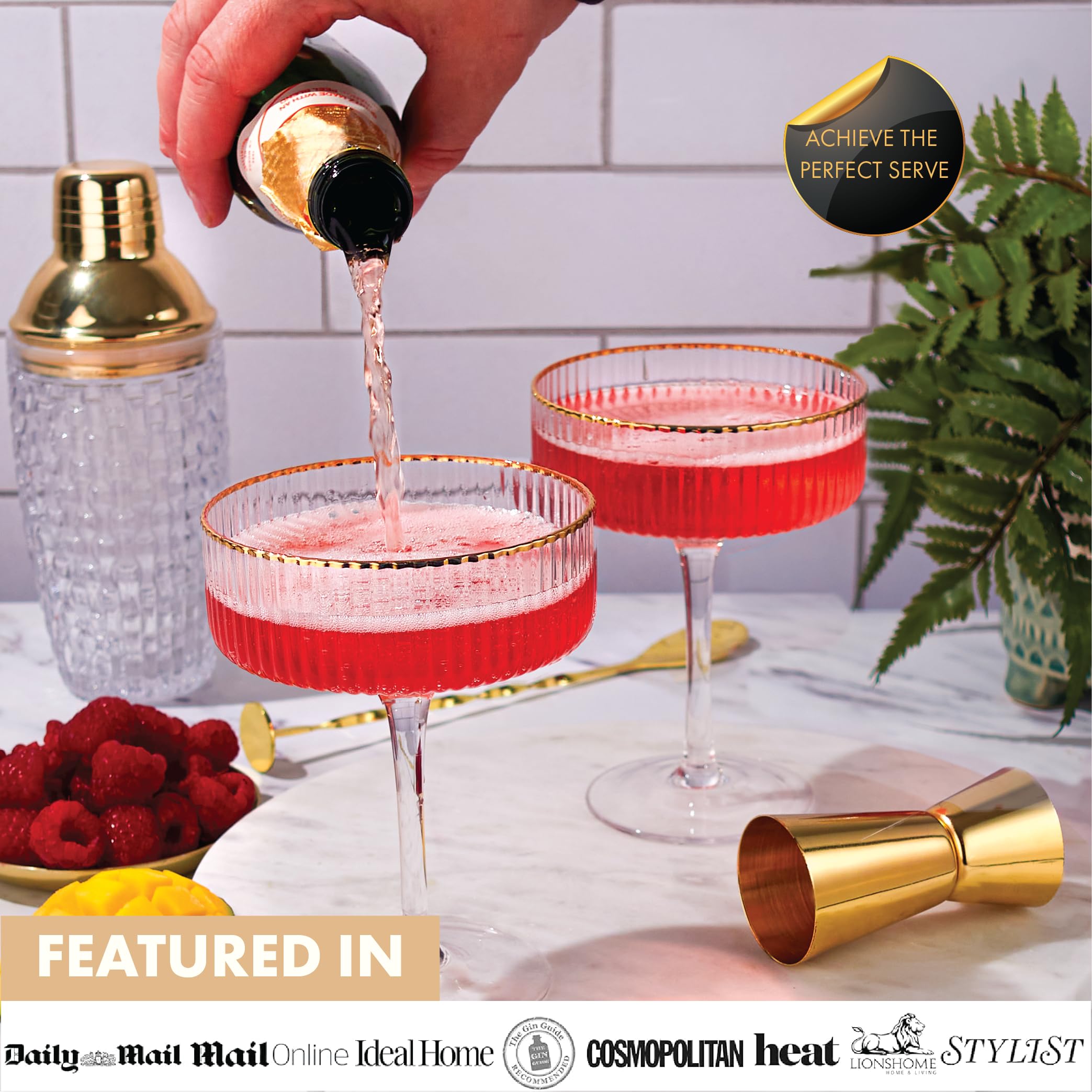 Vemacity Ensemble d'outils de bar de luxe | Shaker à cocktail en verre de 425,2 g + verres à martini expresso et accessoires de cocktail dorés : cuillère, doseur (shaker à cocktail doré + verres