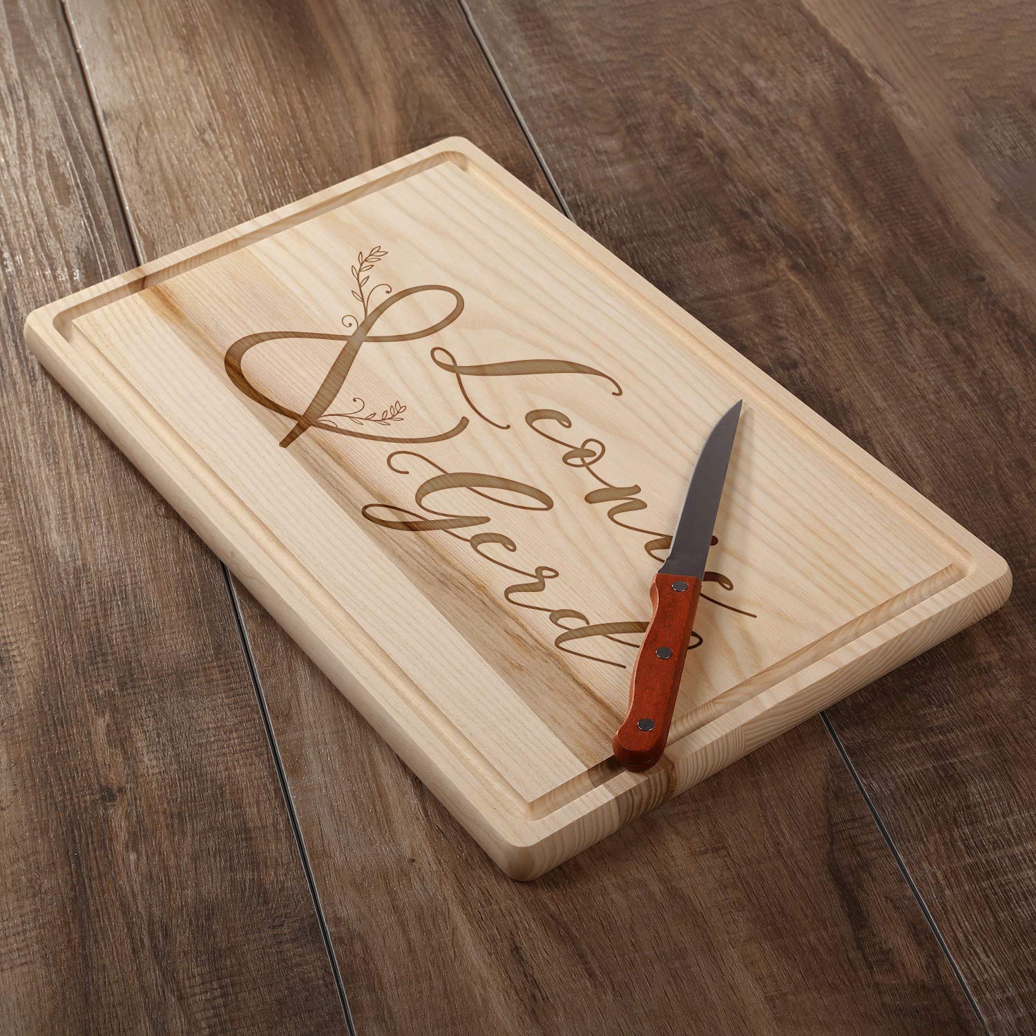 FORYOU24 Holz Schneidebrett hell mit Gravur Motiv 07 - personalisiert mit Wunsch-Namen Küchenbrett graviert als Geschenkidee zur Hochzeit