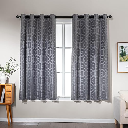 Tienda Basics Cortinas Jacquard 100% opacas de 2 piezas, cortinas para sala de estar y dormitorio, tratamiento de ventana con aislamiento térmico,