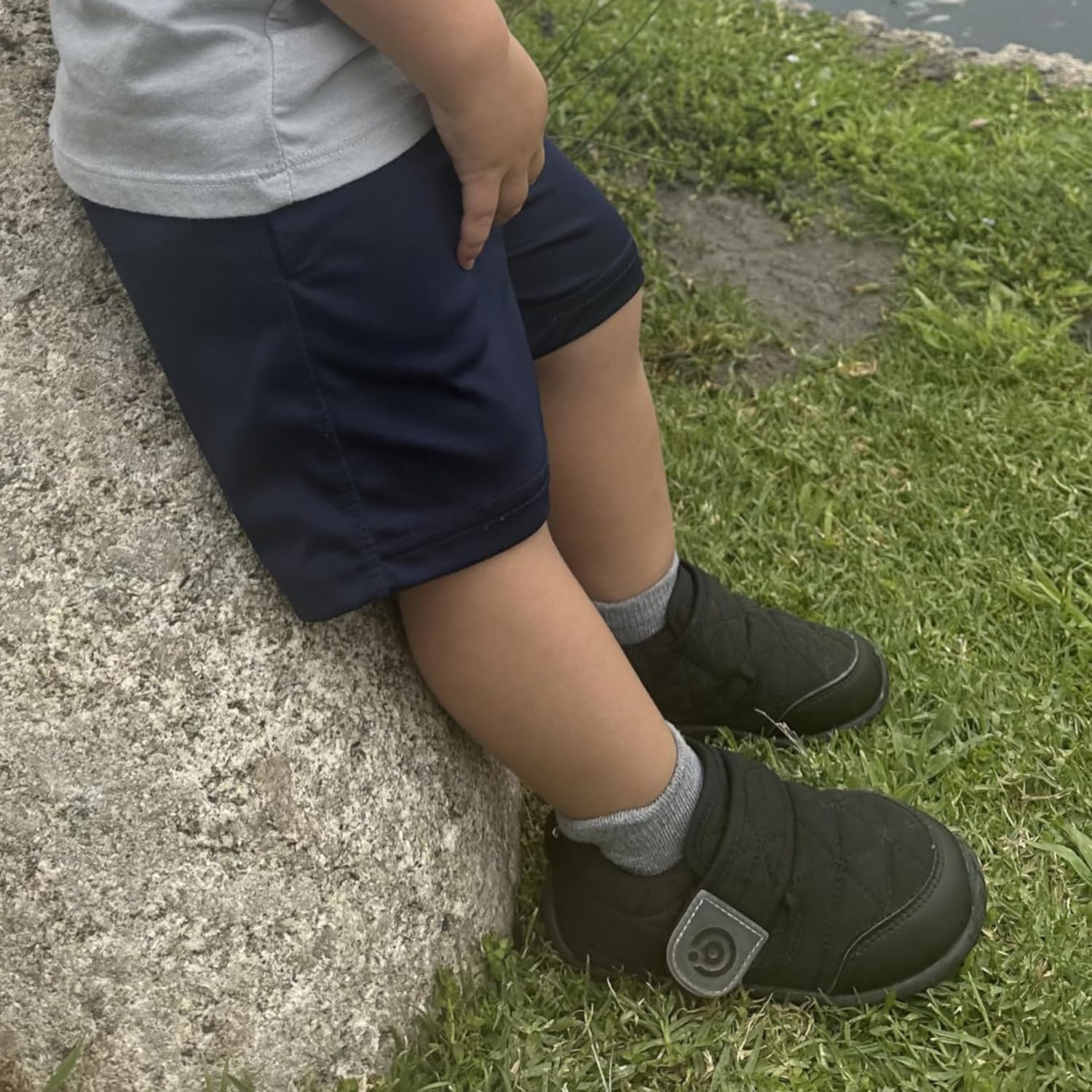 QFH Toddler Shoes Boys Girls Lightweight Sneakers Barefoot Wide Shoe Water-Resistant Hook & Loop Flexible Casual Walking Shoes - Image 2