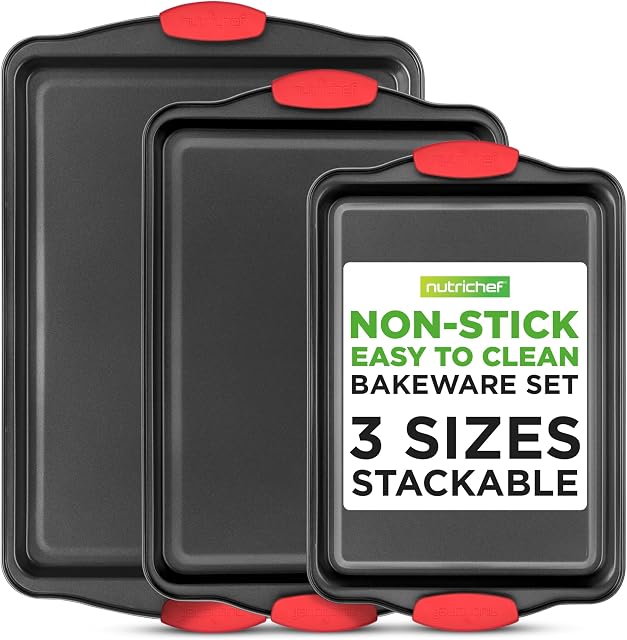 NutriChef Ensemble de feuilles de cuisson - 3 Feuilles antiadhésives, acier au carbone de qualité supérieure avec poignées en silicone pour la préparation des repas, dîners en tôle, rôti