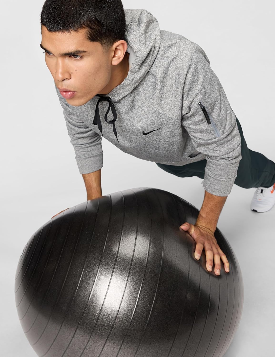 Nike Men's Therma-Fit Hooded Fitness Pullover - Image 5