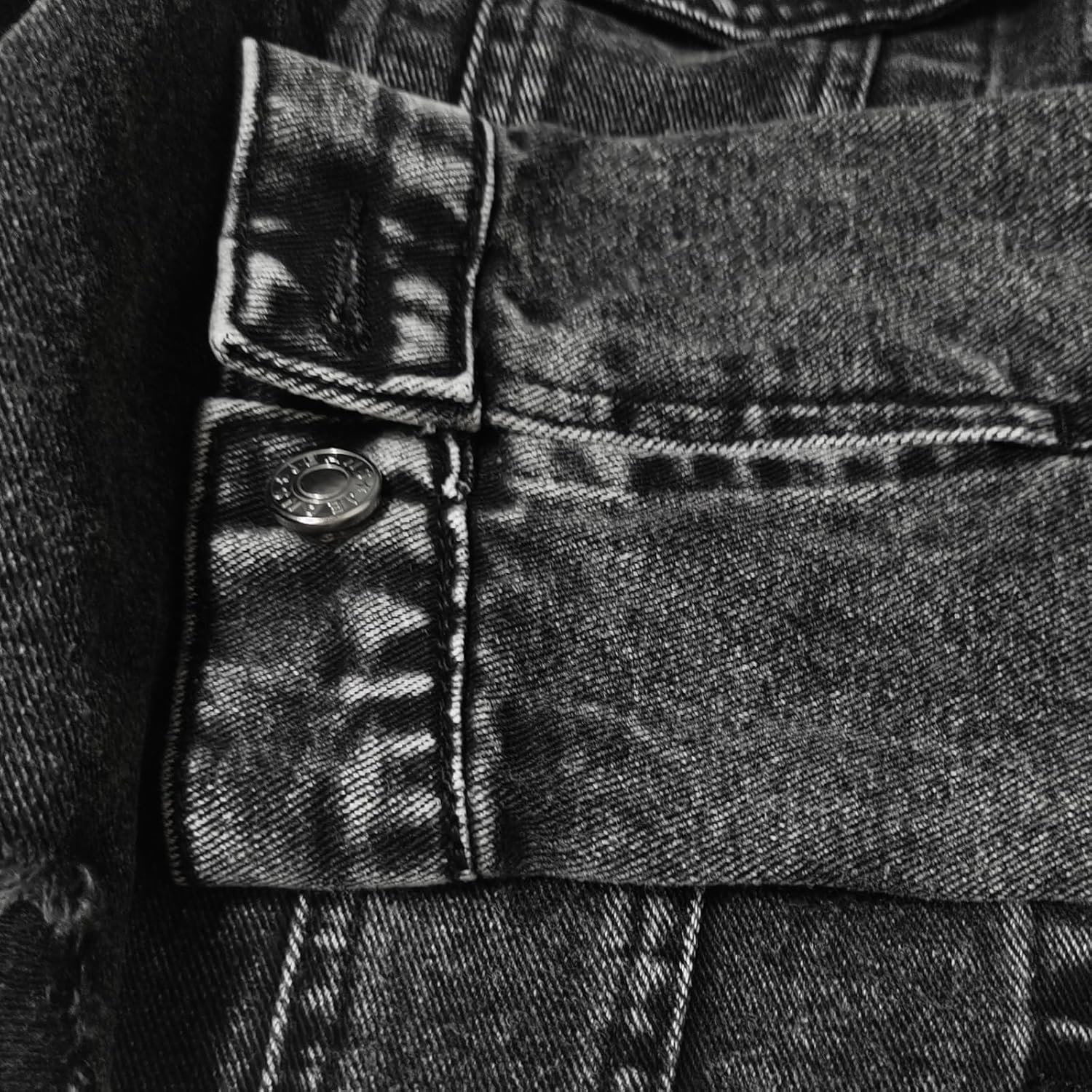 Nihsatin Women's Puff Sleeve Denim Jacket Pockets Front Button Down Crop Jean Coat - Image 7