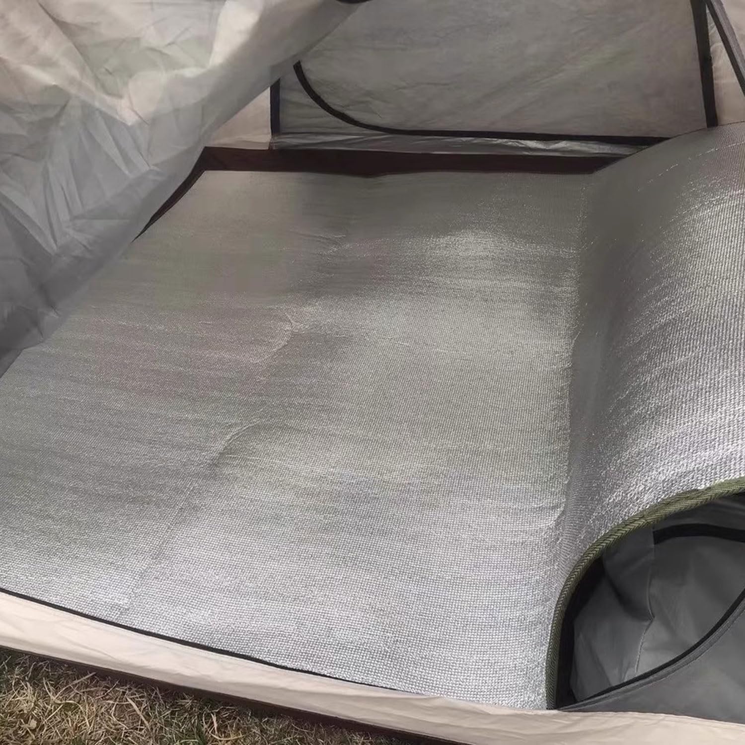Mata kempingowa aluminiowa, Mata kempingowa z folii aluminiowej, izolacja 7 mm, składana 0,9-3x2 m