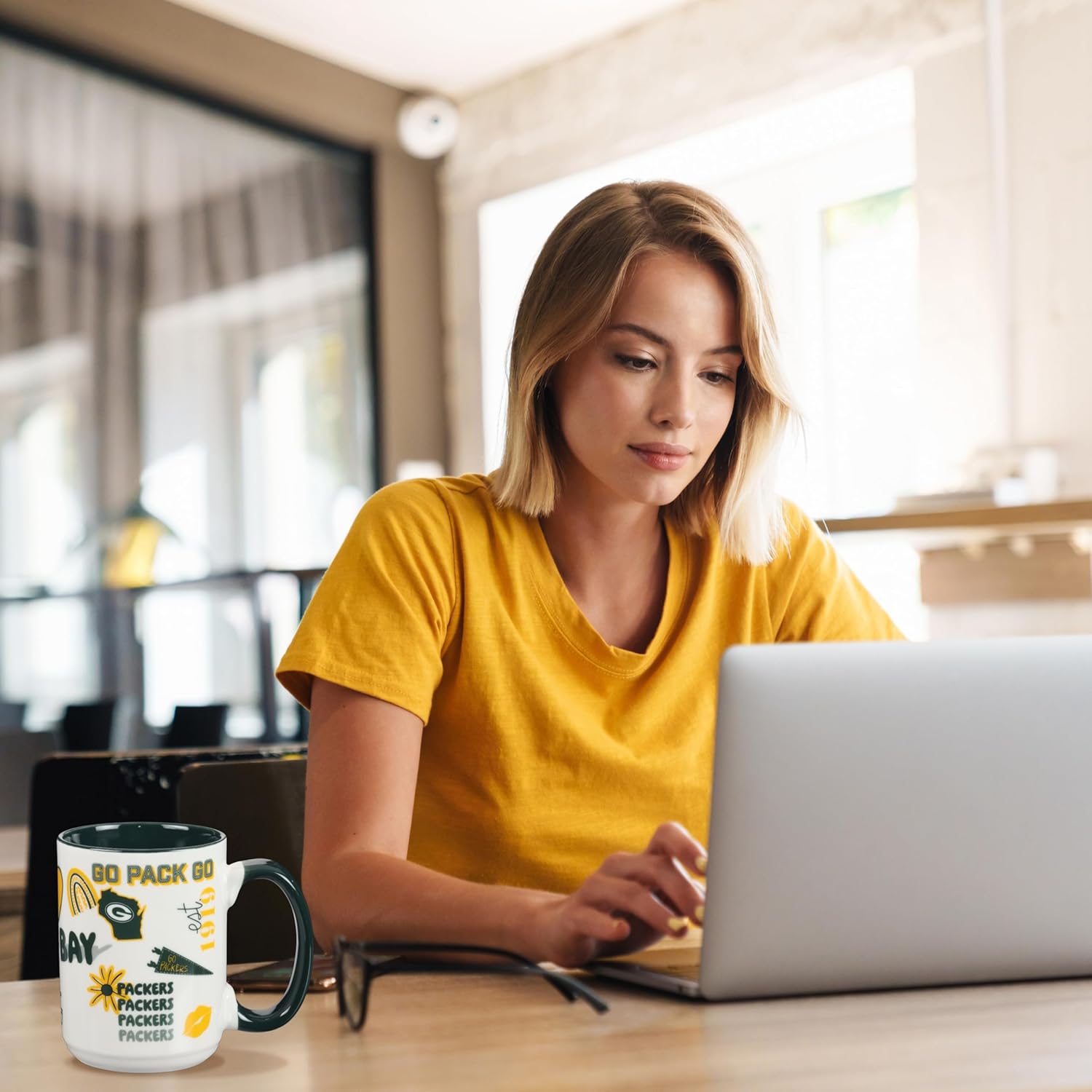 The Memory Company Officially Licensed 15oz Team Spirit Mug, Greenbay Packers - Image 9