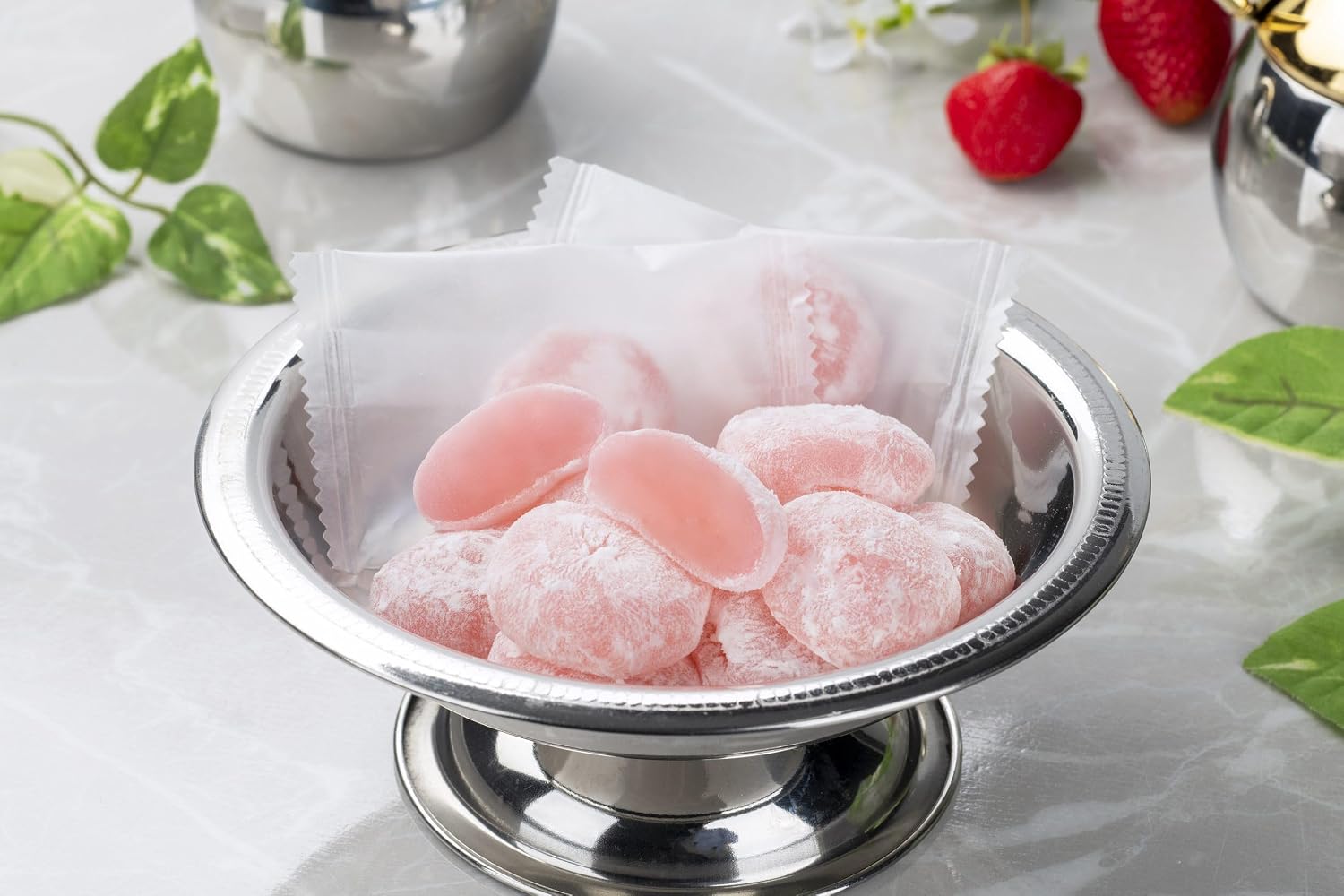 Seiki Japanese Mochi, Premium Traditional Rice Cakes, Wagashi Food Candy Sweets (Strawberry) image 4