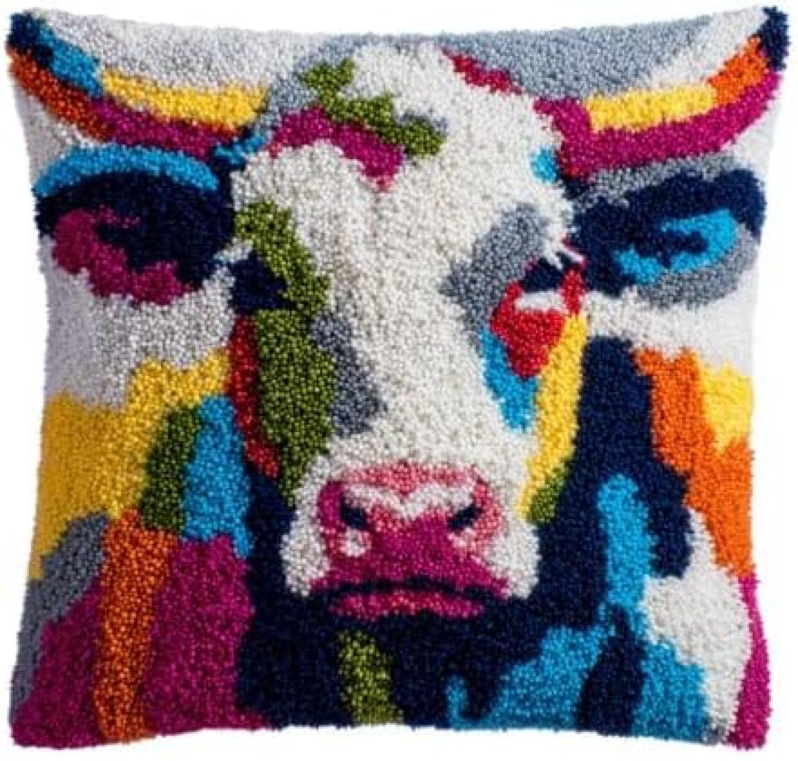 kitphoenix DIY Cushion Cover Latch Hook Kit,Bull Portrait,Adults Craft Hobby Set with Pre-Cut Yarn,Hook and Printed Canvas,43x43 cm