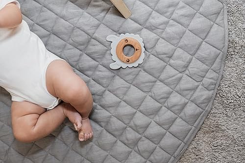 Miniatura 3 de Poppyseed Play Tapete de juego para bebé, almohadilla redonda extragruesa y extra grande, diseñada para el tiempo boca abajo, gatear y gimnasios de