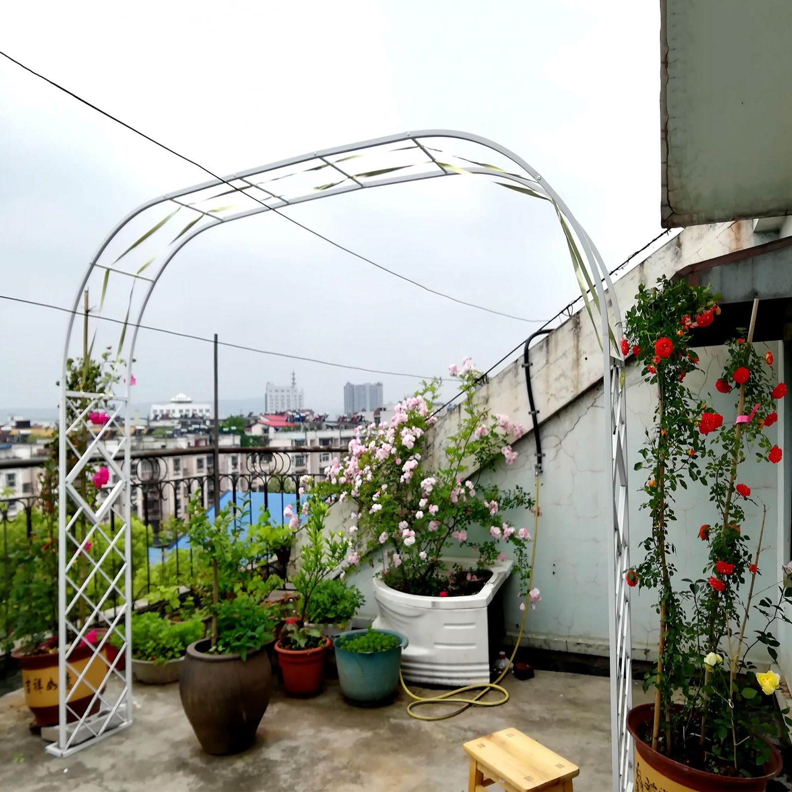 Arche de jardin en métal de style pergola | Grand treillis blanc en acier haute résistance