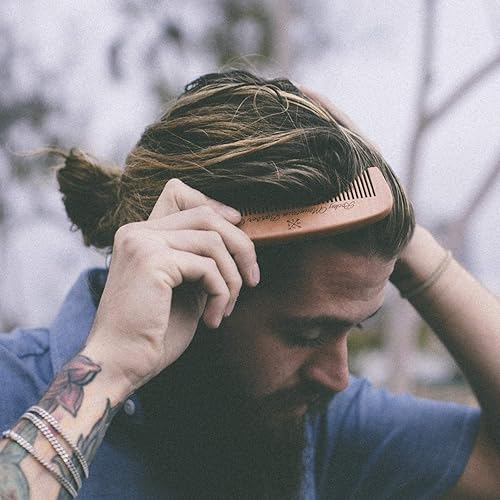 Miniatura 9 de Peine para el cabello. Cepillo para barba de madera antiestática, no enreda. Hecho a mano. Para el cabello, bigote con diseño de alta calidad en