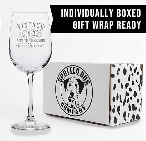 Miniatura 12 de Spotted Dog Company Copa de vino grabada vintage de 16 onzas con tallo de 16 onzas – Regalos de cumpleaños 82 para mujeres – Saludos a 82 años