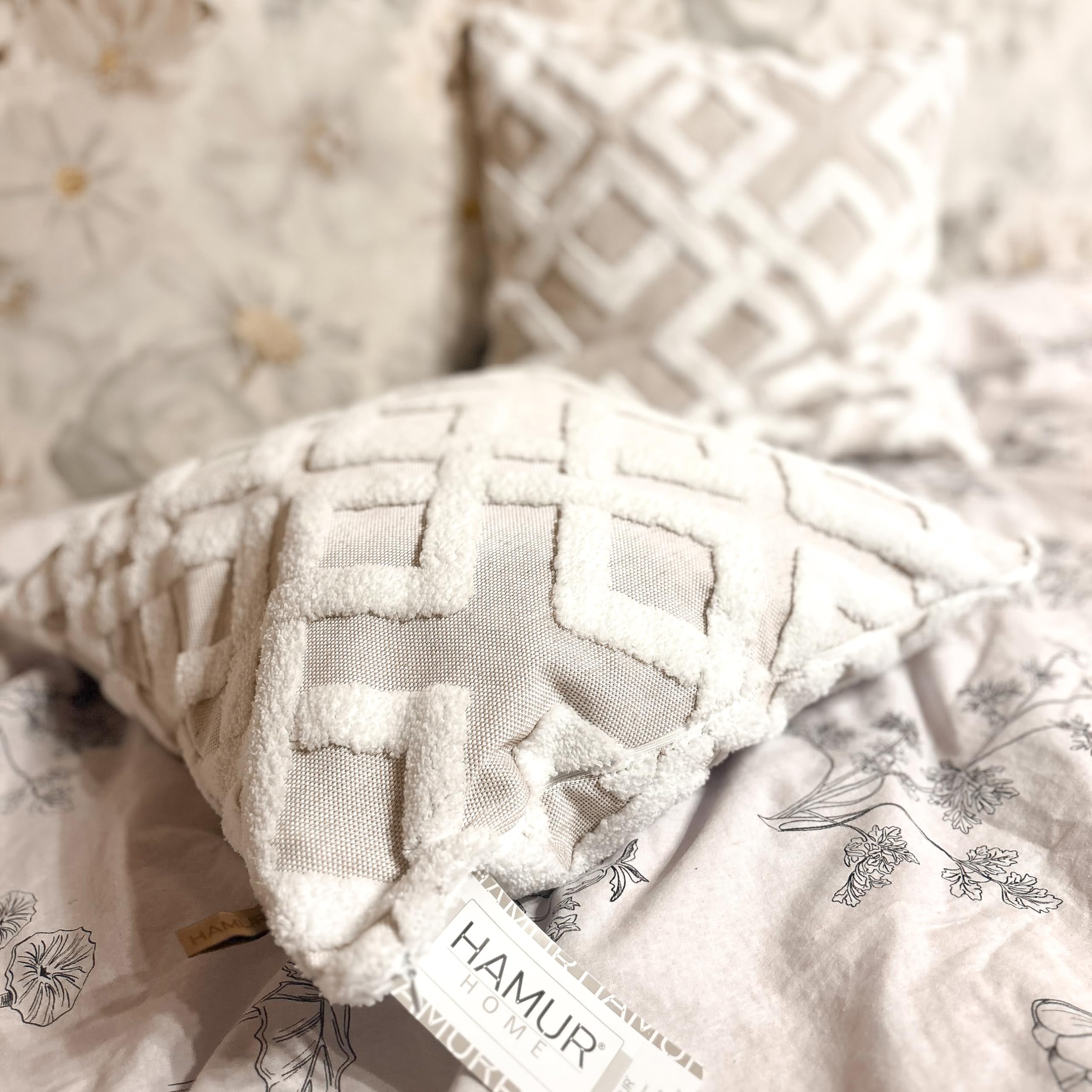 HAMUR HOME Zestaw 2 poszewek na poduszki 45 x 45 cm, ozdobny prążkowany aksamit poszewka na poduszkę na sofę, samochód, dom, salon, sypialnia, łóżko, kliknięcie, poszewki na poduszki (Mila, beżowy)