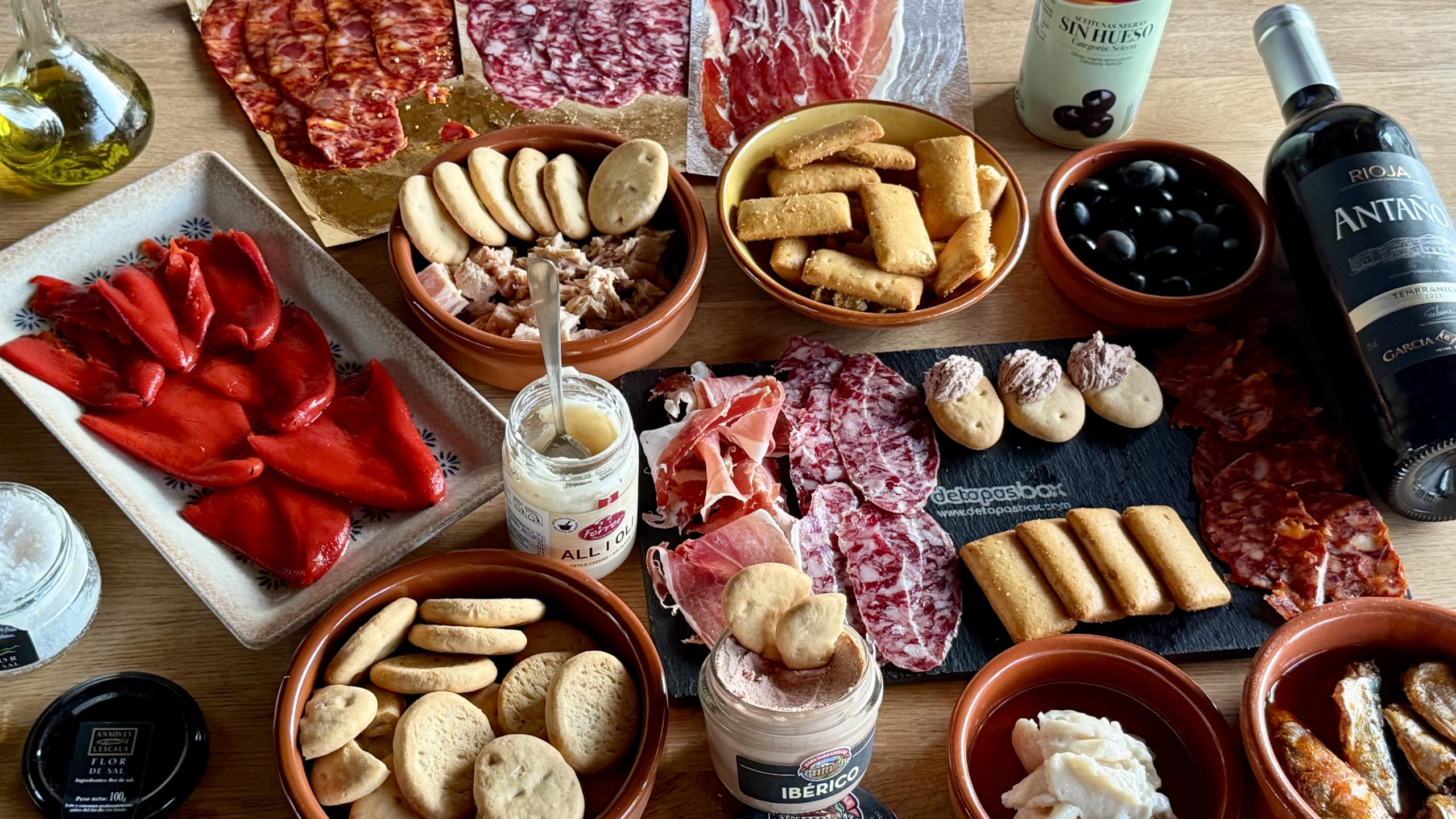 Präsentbox Tapas-Abend für Zwei Spanische Spezialitäten Geschenk-Idee Gourmets