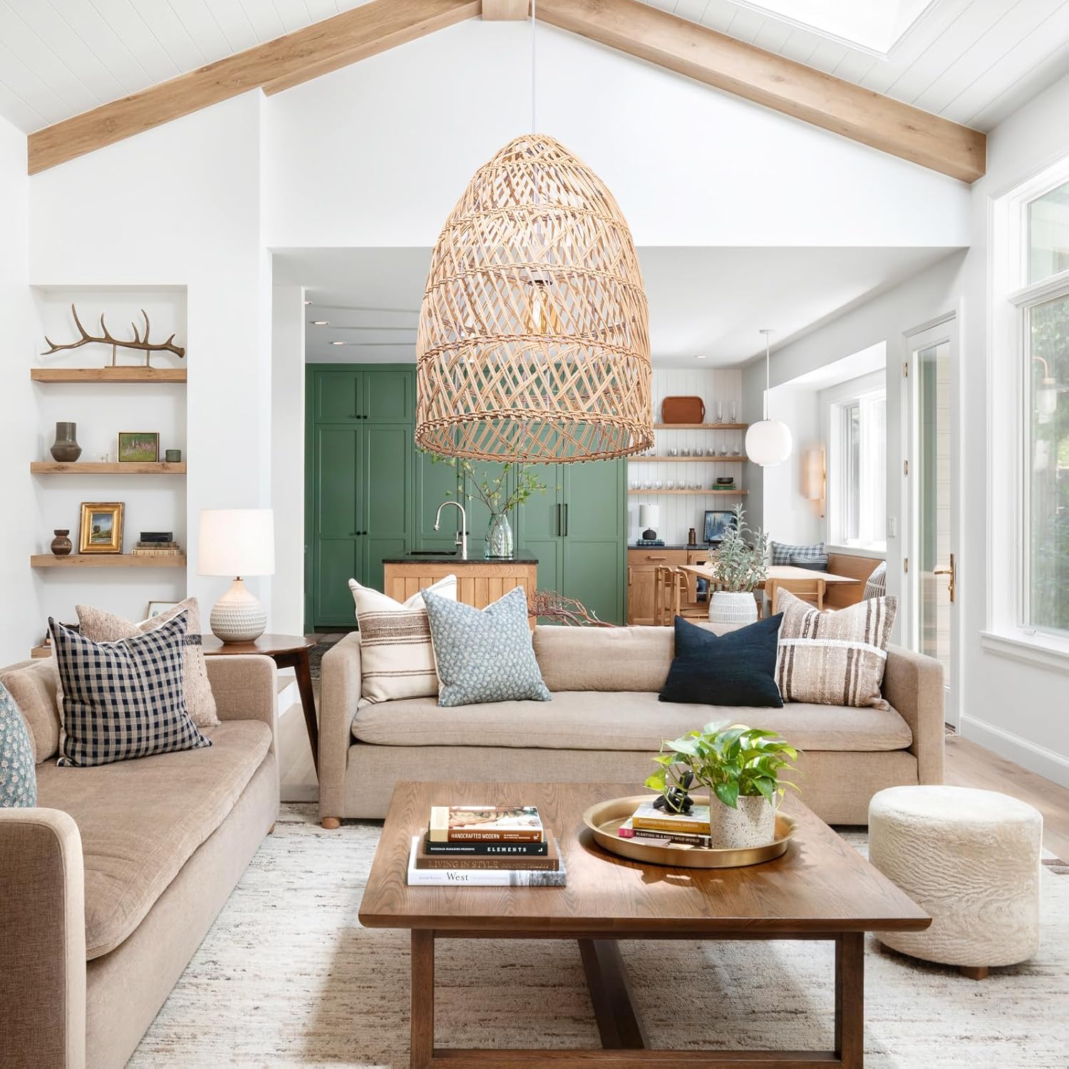 Arturesthome Natural Rattan Pendant Light, Woven Lantern Chandelier Pendant Lamp Shade, Hanging Ceiling Light, Handmade Lampshade for Kitchen Island Hallway Foyer