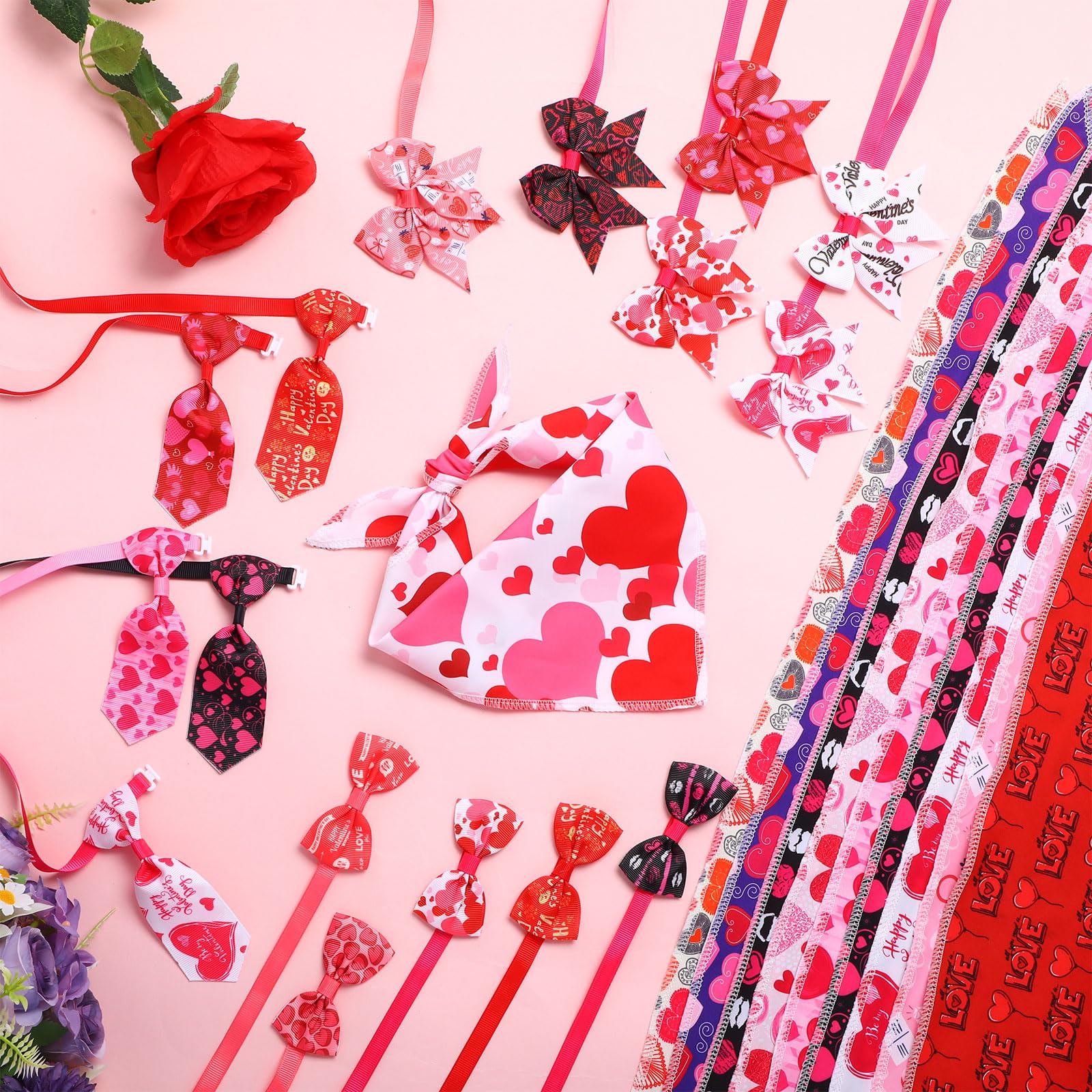 Reginary Set di 120 bandane per cani di San Valentino Bulk Fiocchi per cani Set Papillon Sciarpa per gatti Colorato Lavabile Triangolo Fazzoletto per animali domestici carino Bavaglino per l'estate