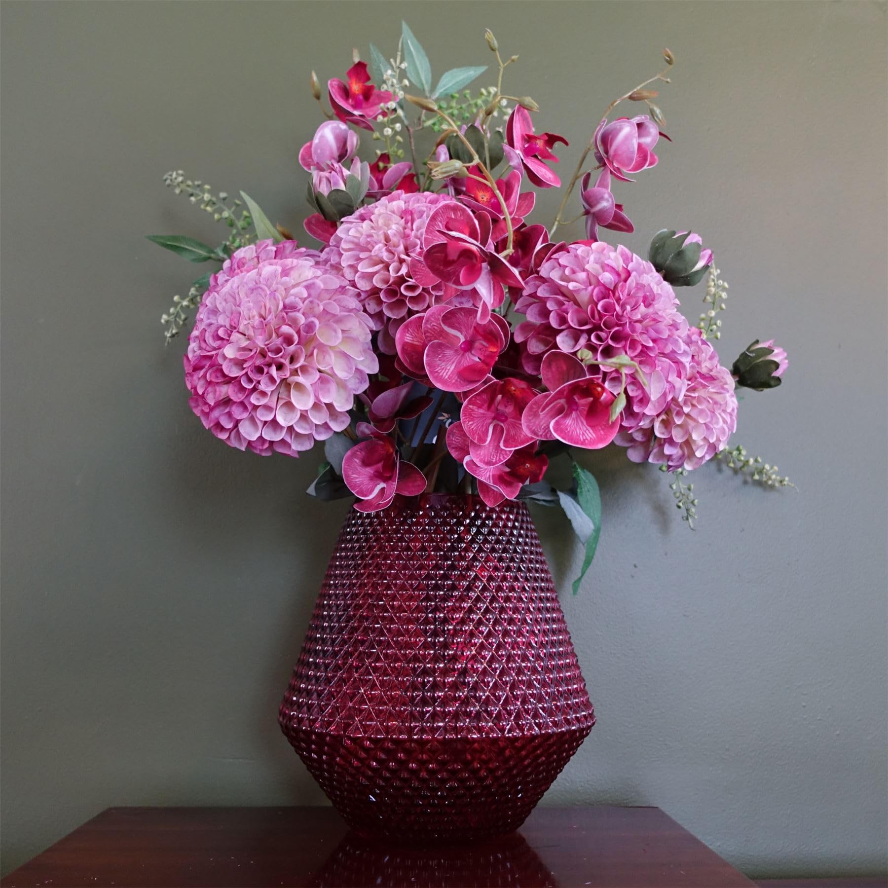 Leaf Design Artificial Flower Display with Vase