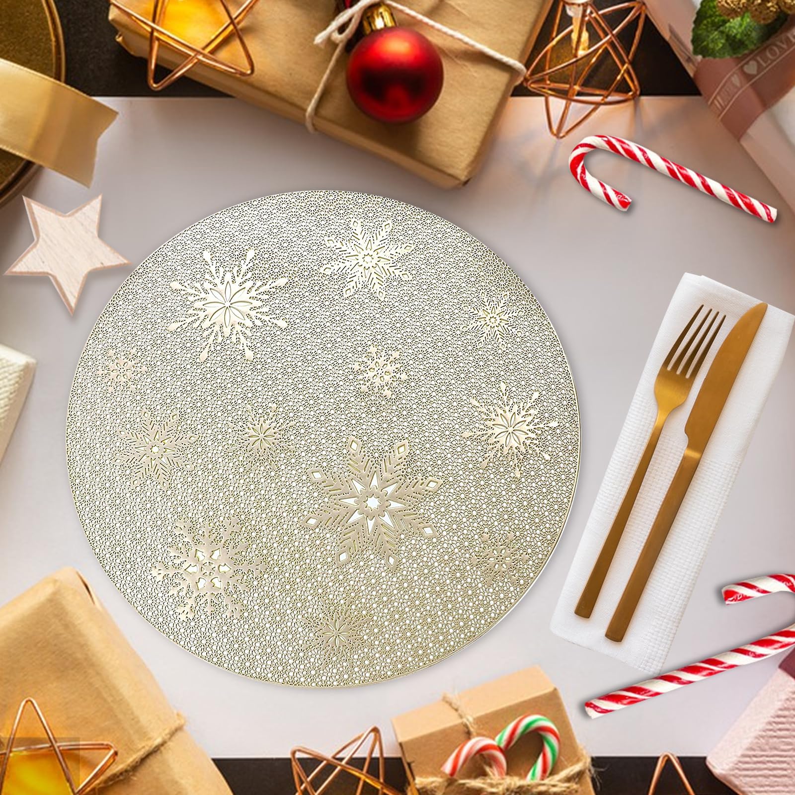 Platzset Weihnachten Gold, 4 Stück Tischset Weihnachten Rund, Schneeflockenmuster Platzsets Abwaschbar Weihnachten PVC Hitzebeständig Tischsets Golden für Tischdekoration Küche, Haushalt & Wohnen