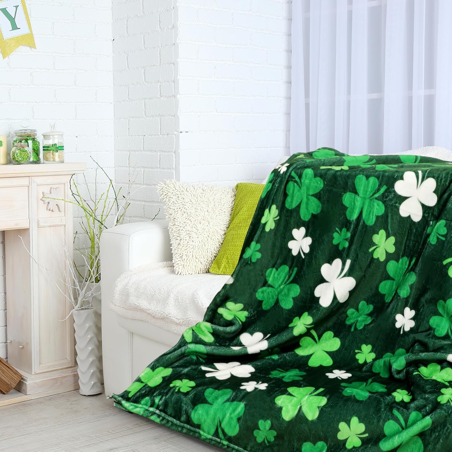 St. Patrick's Day Fuzzy Blanket Green White Shamrock Throw Blanket Irish Clover Decorative Soft Cozy Flannel Blanket for Home Bed Sofa Couch Chair, 50 x 60 Inch - Image 5