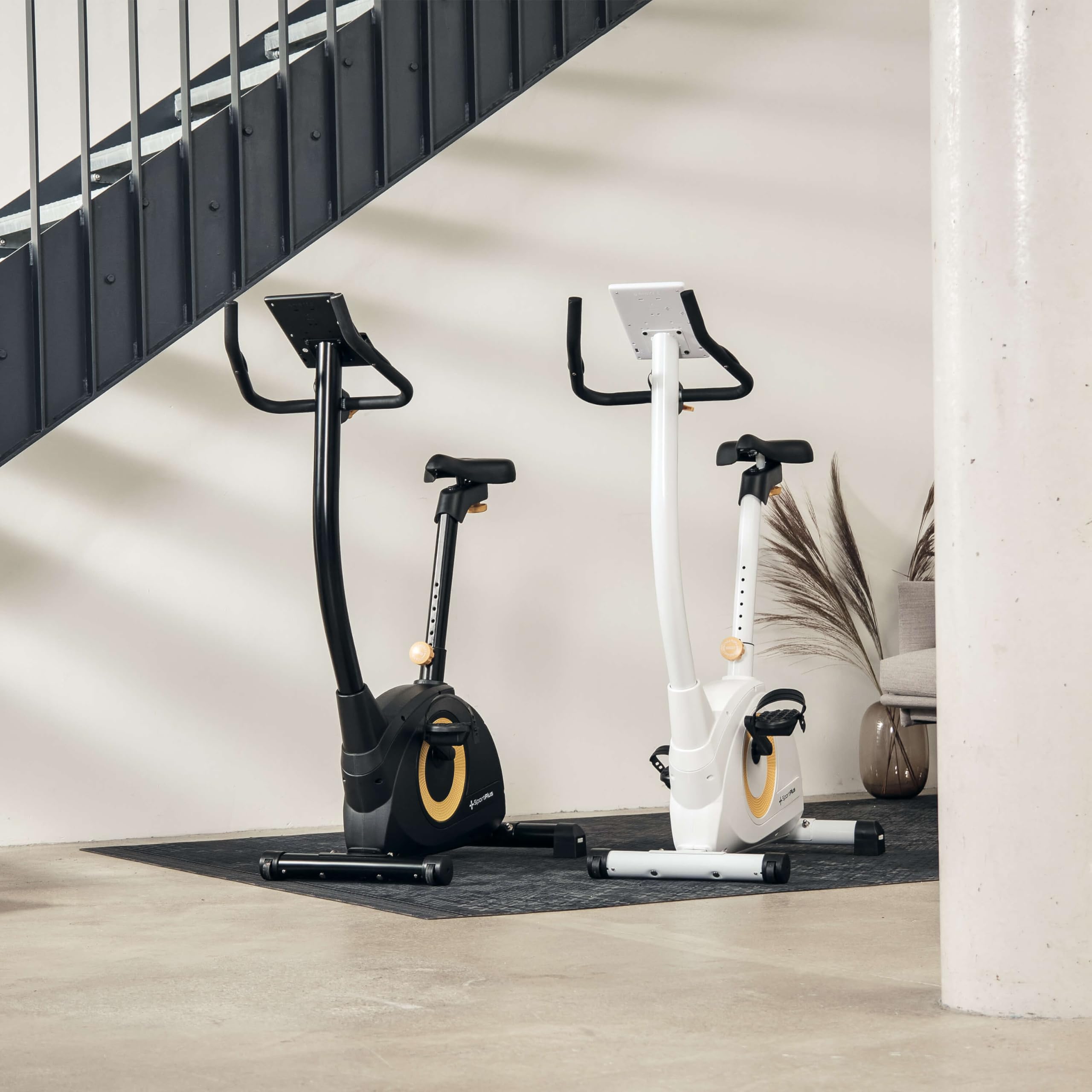SportPlus Cyclette COMPATTA, 24 livelli di resistenza, cardiofrequenzimetro integrato e compatibilità con le app, Home Fitness