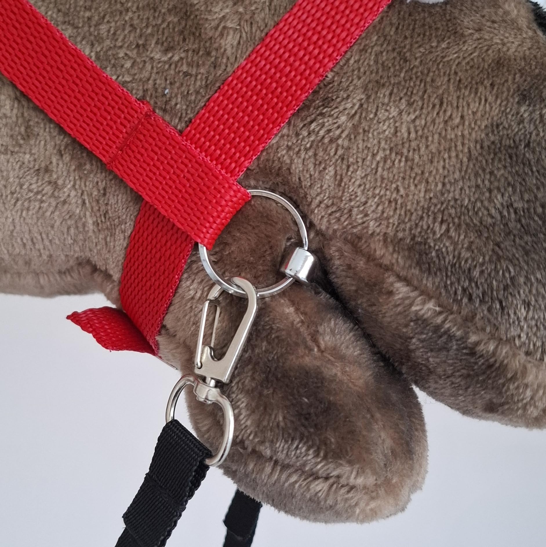 Set Hobby Horse Pferd Braun mit zusätzlichem roten Zaumzeug - Steckenpferd A3 mid Abnehmbare Trense