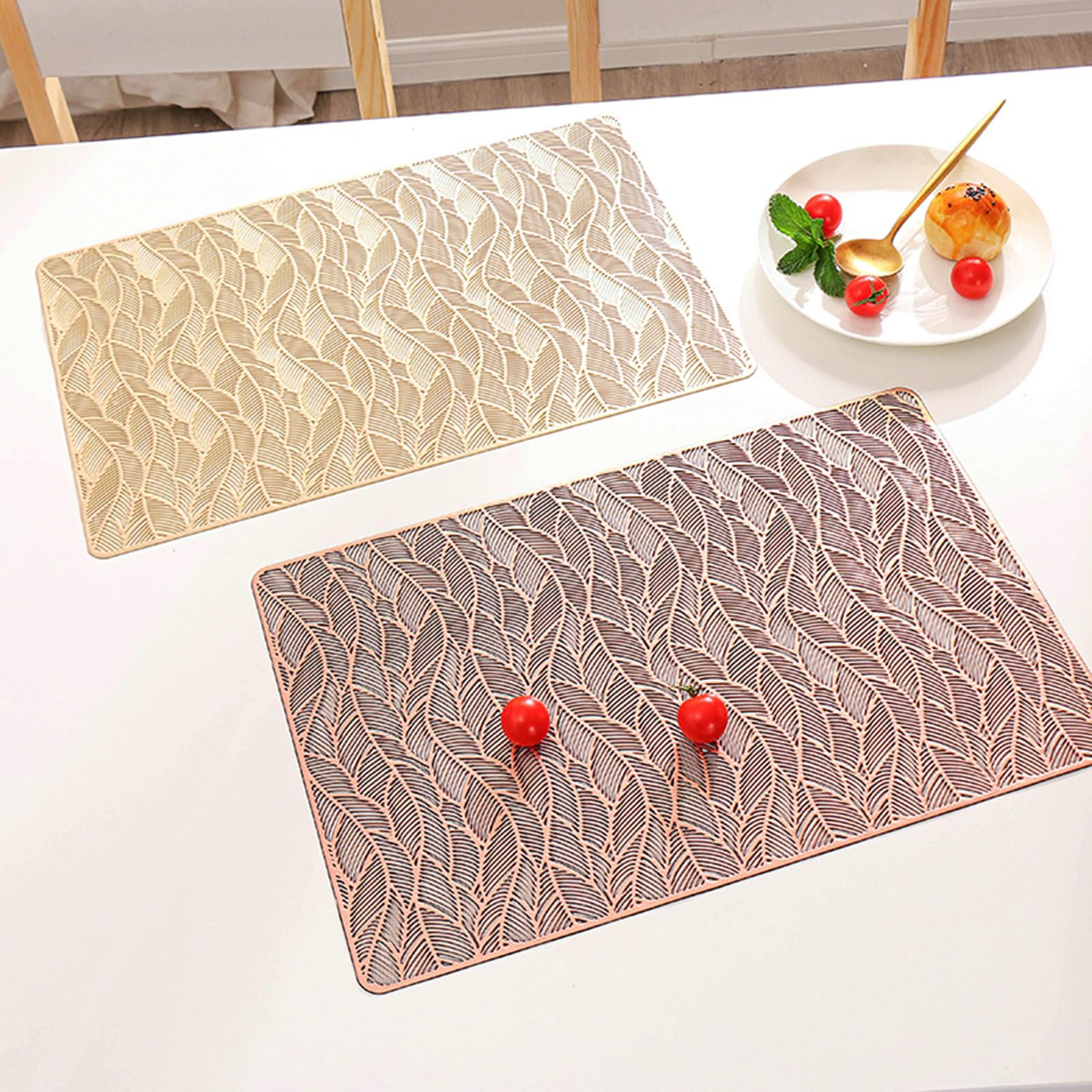 Juego de 10 manteles individuales de PVC, resistentes al calor, antideslizantes, lavables, estilo europeo, patrón de hojas huecas, color dorado, para cenas, restaurantes, hoteles, 30 x 45 cm