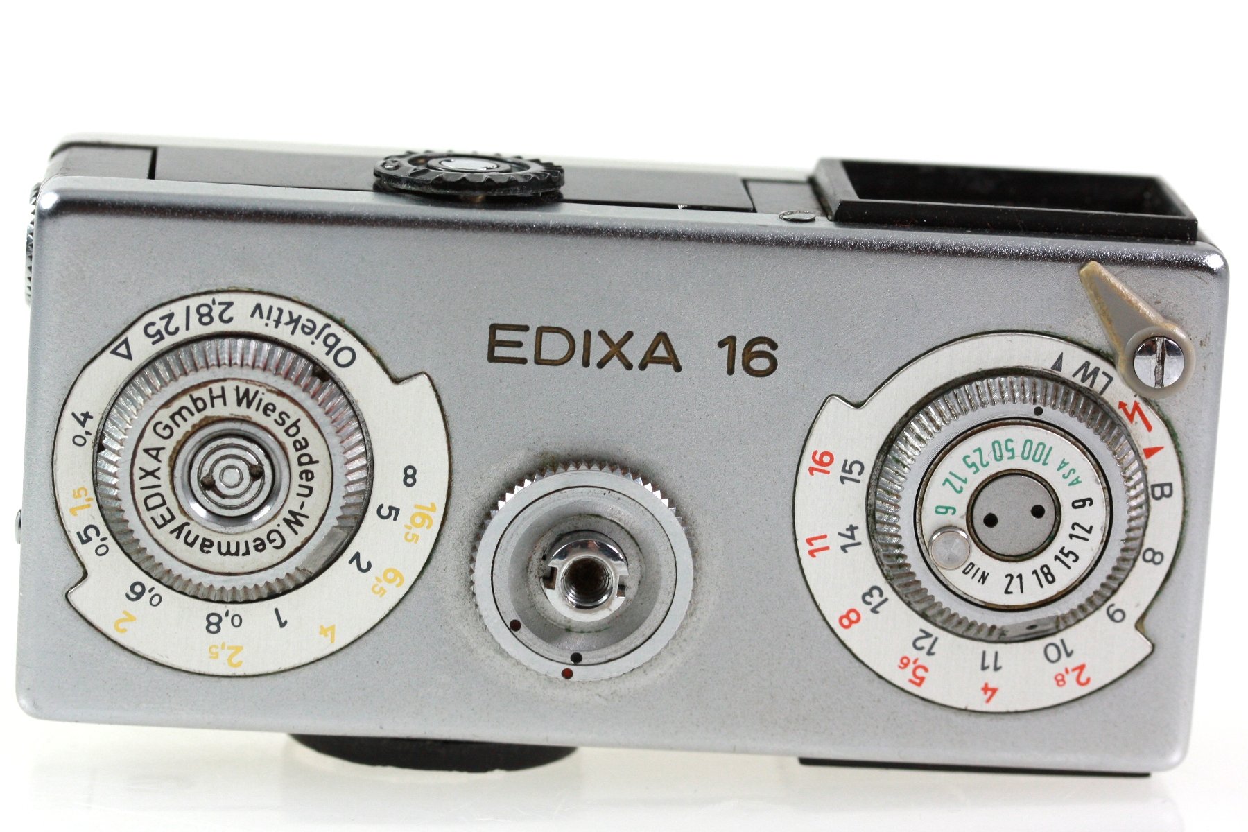 Edixa 16 Camera - Schneider Kreuznach Xenar 1:2.8 25mm Lens