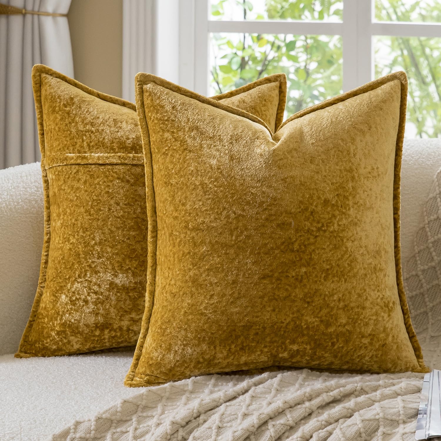 Madizz Decorative Vintage Chenille Cushion Covers Pack of 2 Plaid Couch Pillows Neutral Boho Farmhouse Pillow Cases Home Decor for Couch Sofa Bedroom Living Room 50x50 CM, Gold