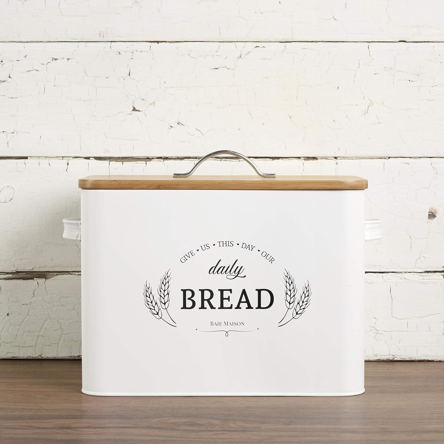 Baie Maison Extra Large White Farmhouse Bread Box for Kitchen Countertop - Breadbox Holder Fits 2+ Loaves - Bread Storage Container Bin - Rustic Bread Keeper Vintage Metal Kitchen Decor for Counter