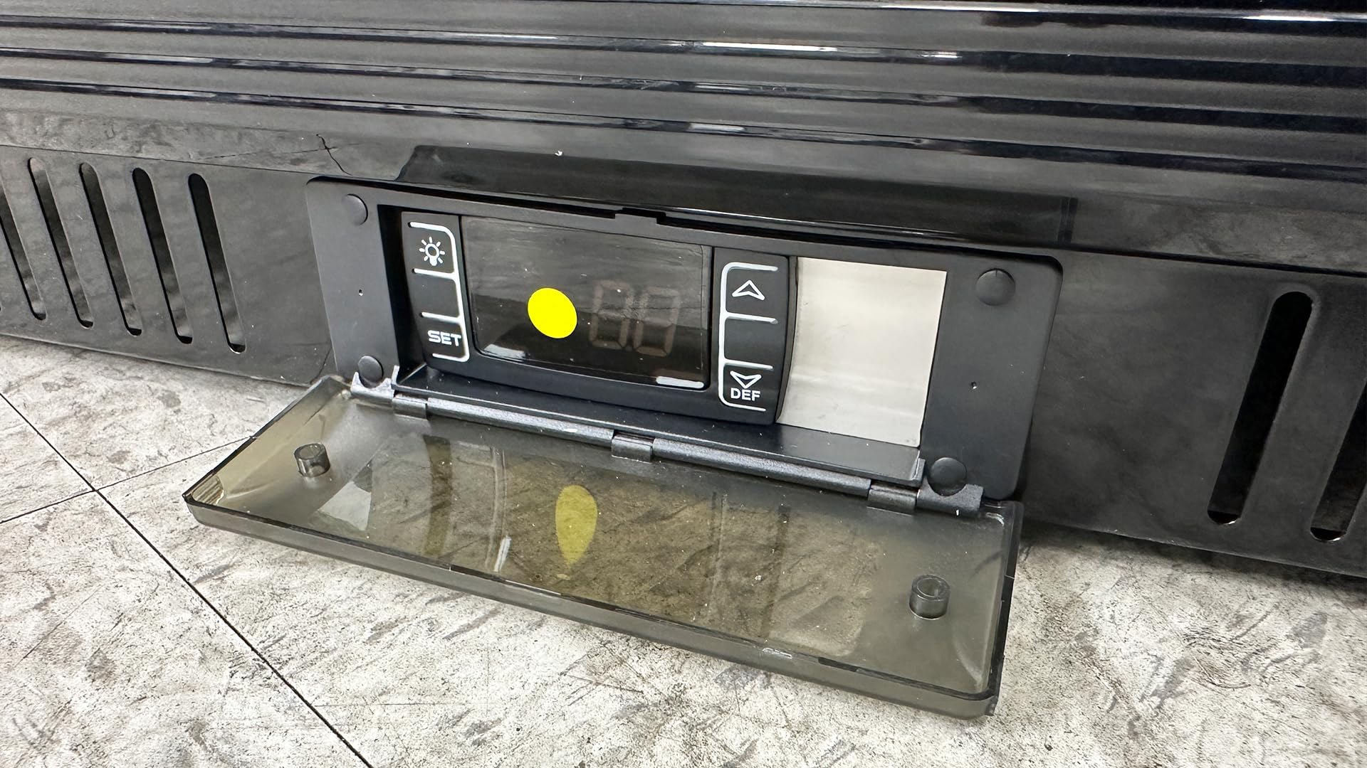 Beer Back Bar Cooler Commercial Refrigerator 35" Width, Capacity 7.4 Cuft (208l) Black Under Counter With Two 2 Sliding Doors Nsf Bb2s on Fridge.com - View 6