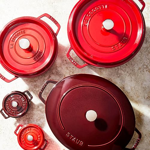 Vista 106 de STAUB Horno holandés de hierro fundido 4-qt Round Cocotte, fabricado en Francia, sirve 3-4, blanco