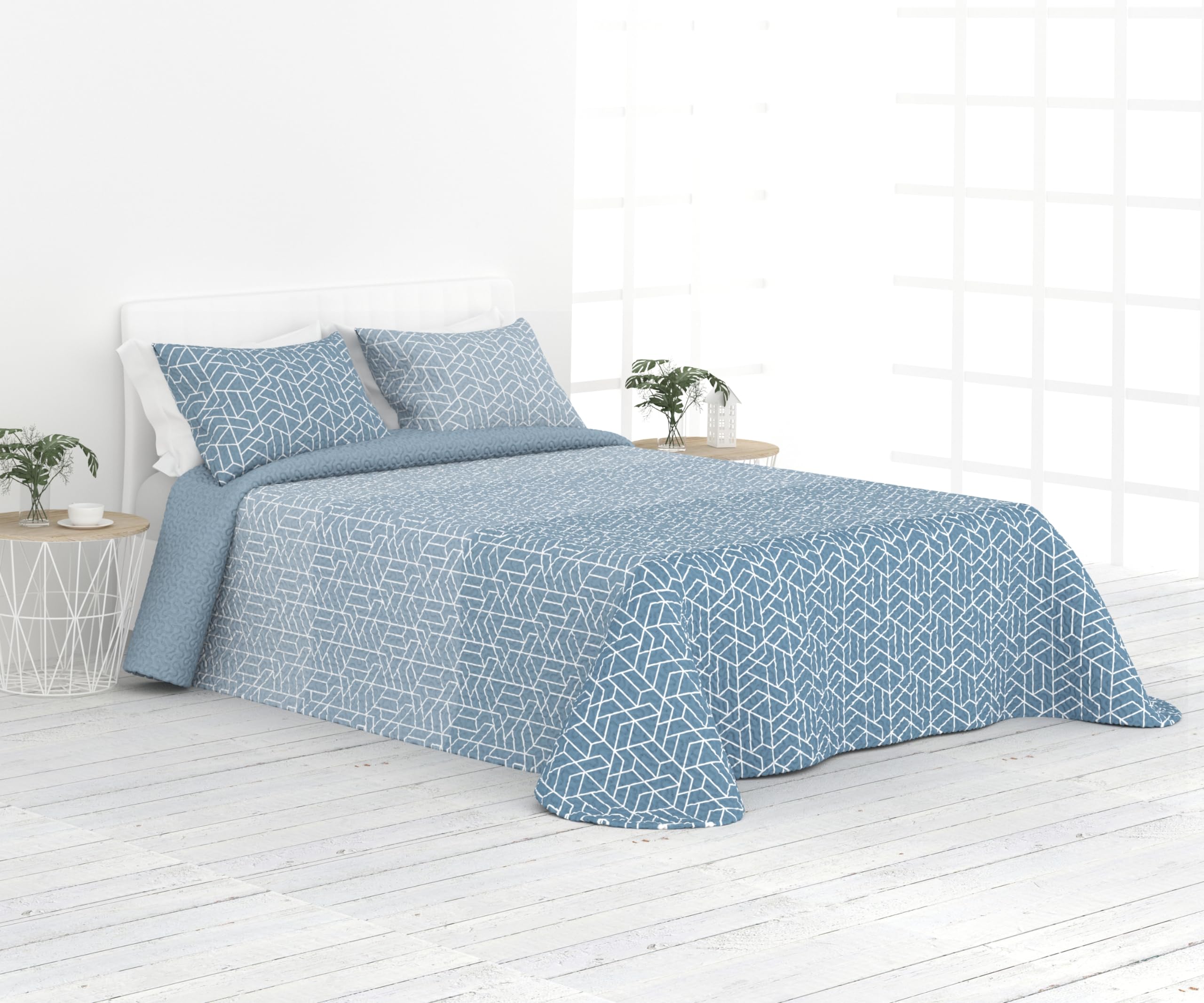 Liniva Home Colcha Fina Reversible de Verano y Primavera. Colcha con Funda DE COJÍN. Cubrecama Elegante de Microfibra Extra Suave. (Lineal - Celeste - Cama 135 cm)