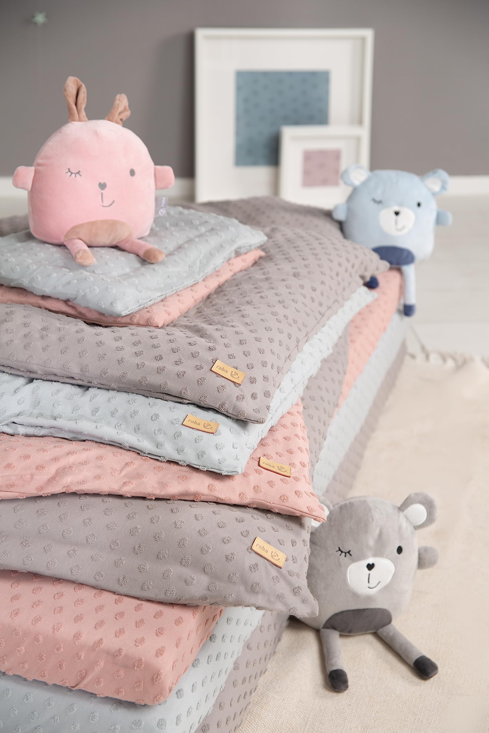 roba Kinderbettwäsche Lil Planet 100 x 135 cm - 2-teiliges Bettwäsche Set - Bio Baumwolle - GOTS und Oeko-Tex 100 Zertifiziert - Rosa/Mauve Spannbettlaken Lil Planet 60 x 120 – 70 x 140