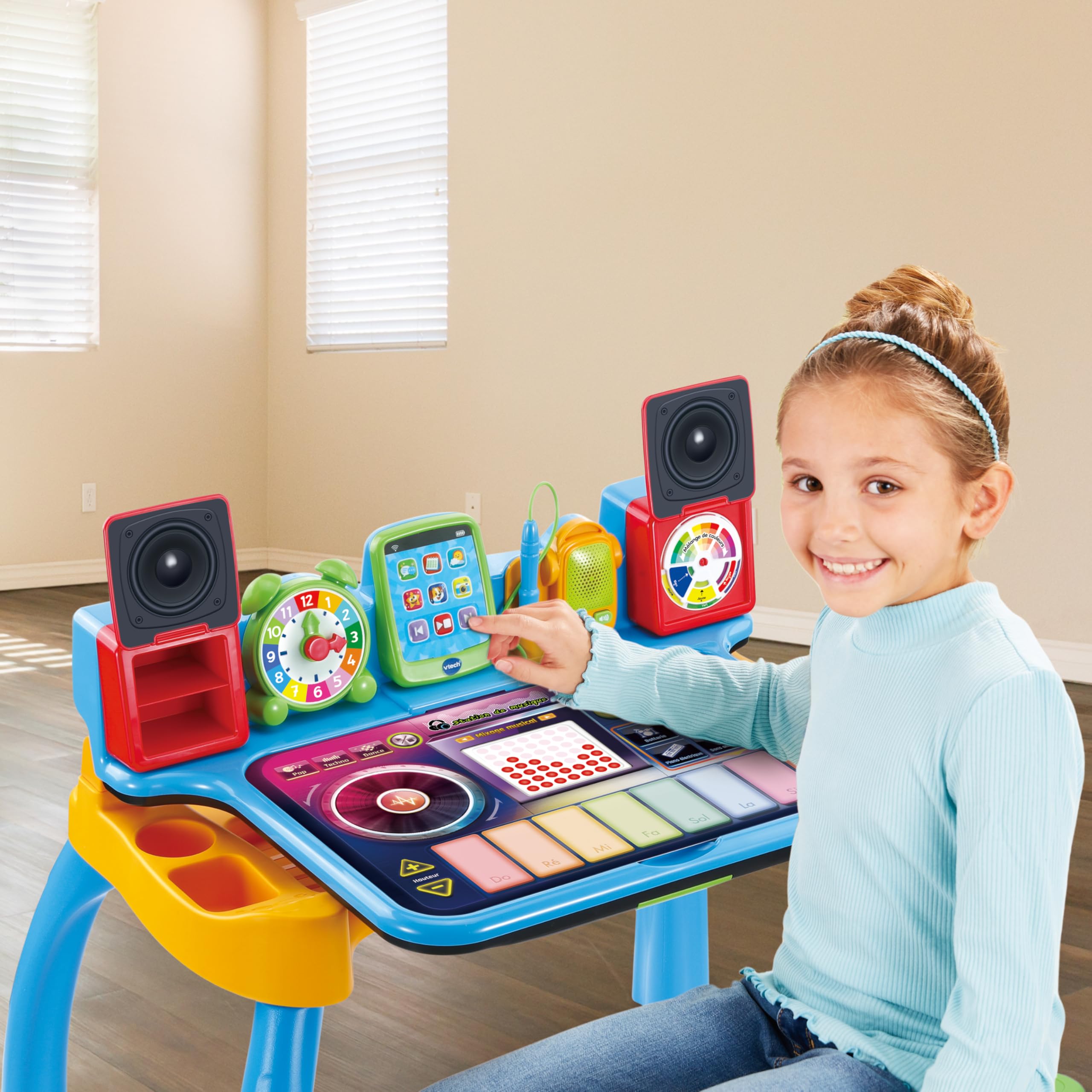 VTech - Magi Bureau Interactif et Musical 6 en 1 - Bureau Enfant avec Tabouret - Table de Jeux Éducative, Chevalet à Dessin et Tableau Noir à Craie - Cadeau Enfant Dès 3 Ans - Contenu en Français