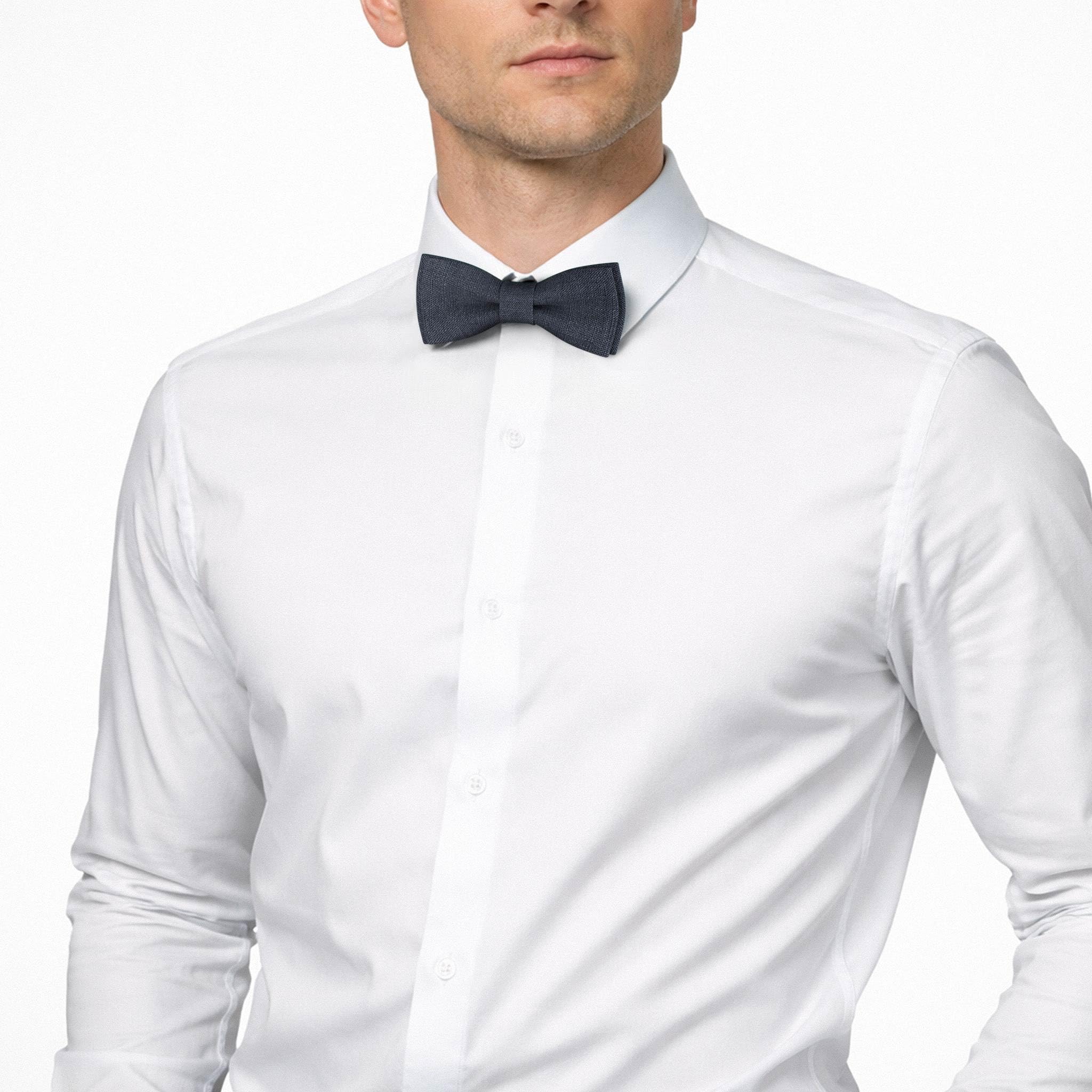 Papillon da Uomo in Lino | Blu Scuro | Papillon da Matrimonio Vegano Pre-annodato | Opzionale con Fazzoletto da Taschino & Bretelle | Large Batwing | Fatto a Mano in Germania