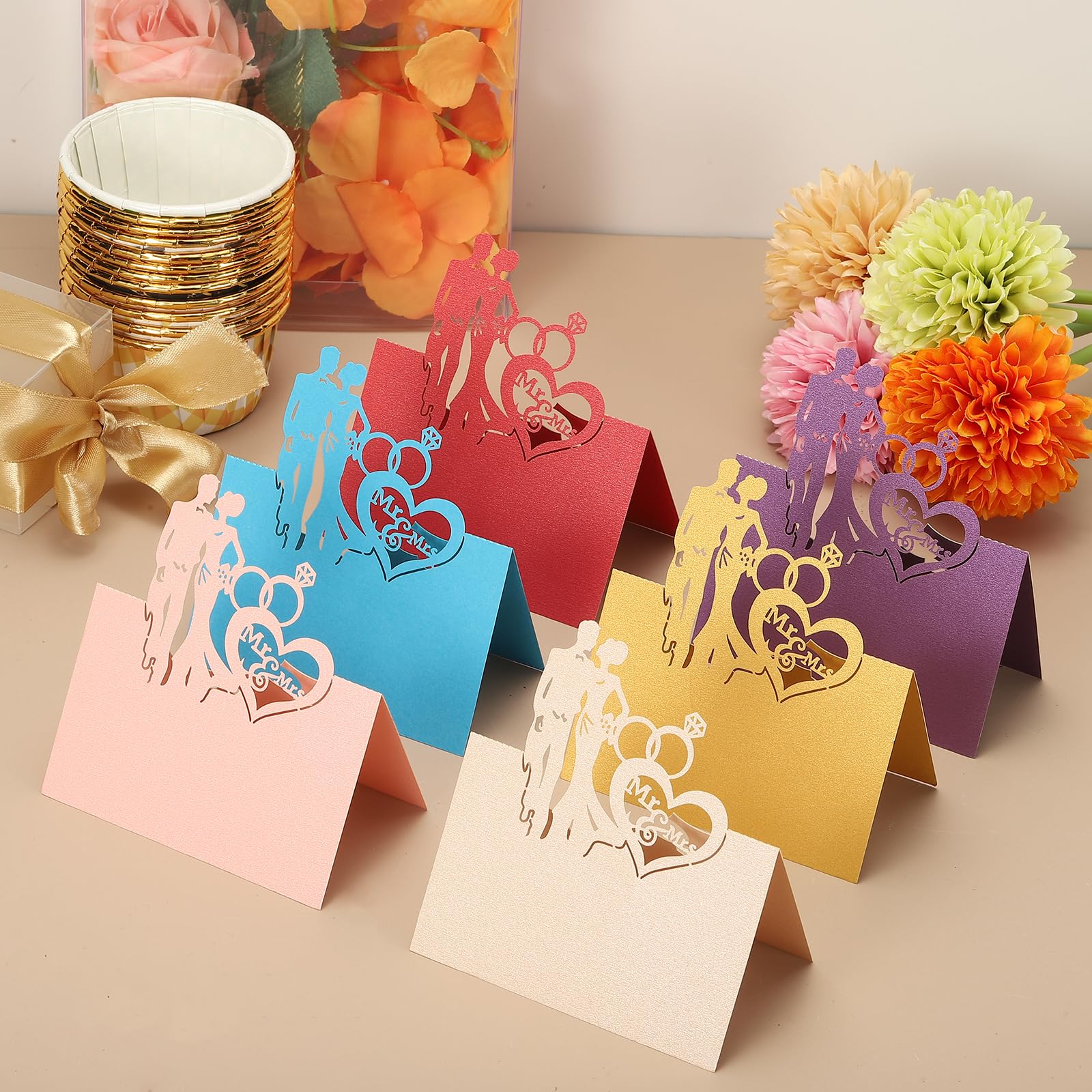 PATIKIL 50Pz Segnaposto per Matrimonio, Cartellini Segnaposto Comunione Eleganti Forma Tenda Cavi Traforati Laser Pieghevole per Allestimento Tavolo Buffet Ricevimento, Oro