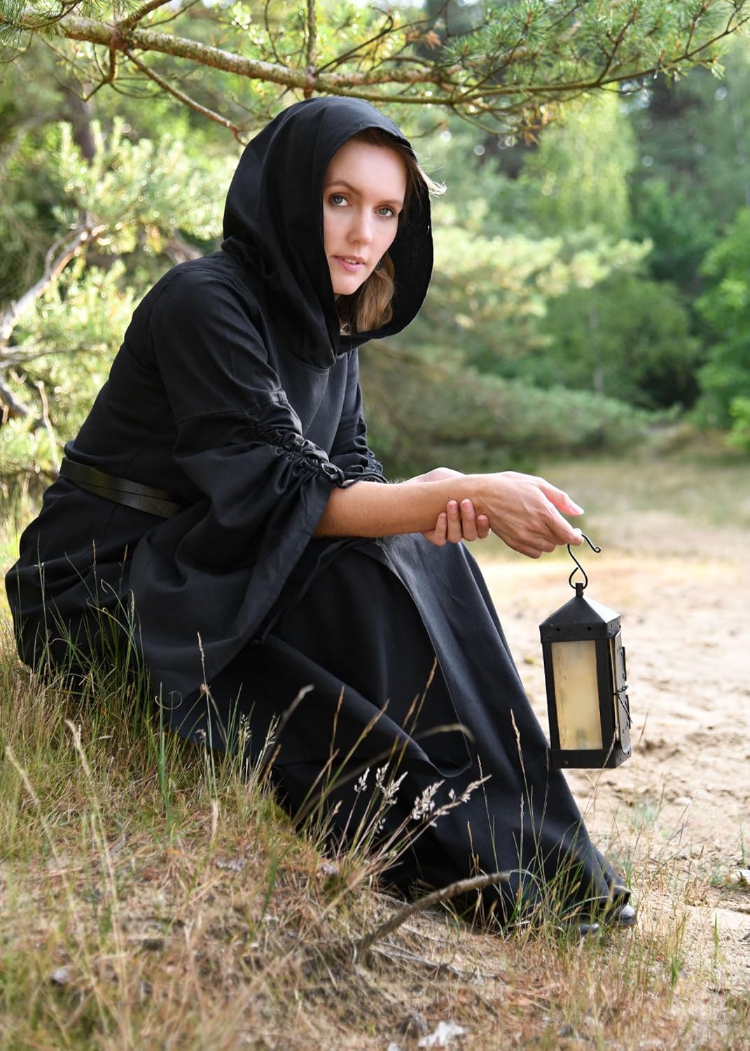 Battle-Merchant Isra Women’s Medieval Hooded Dress – Black Renaissance Gown with Flared Sleeves for LARP & Cosplay - Image 6