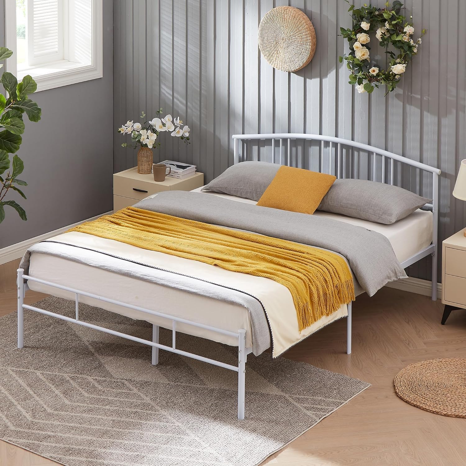 VECELO 14 inch Queen Bed Frame White Beds Metal Platform Mattress Foundation with headboard Footboard Steel Slat Support/No Box Spring Needed/Easy Assembly
