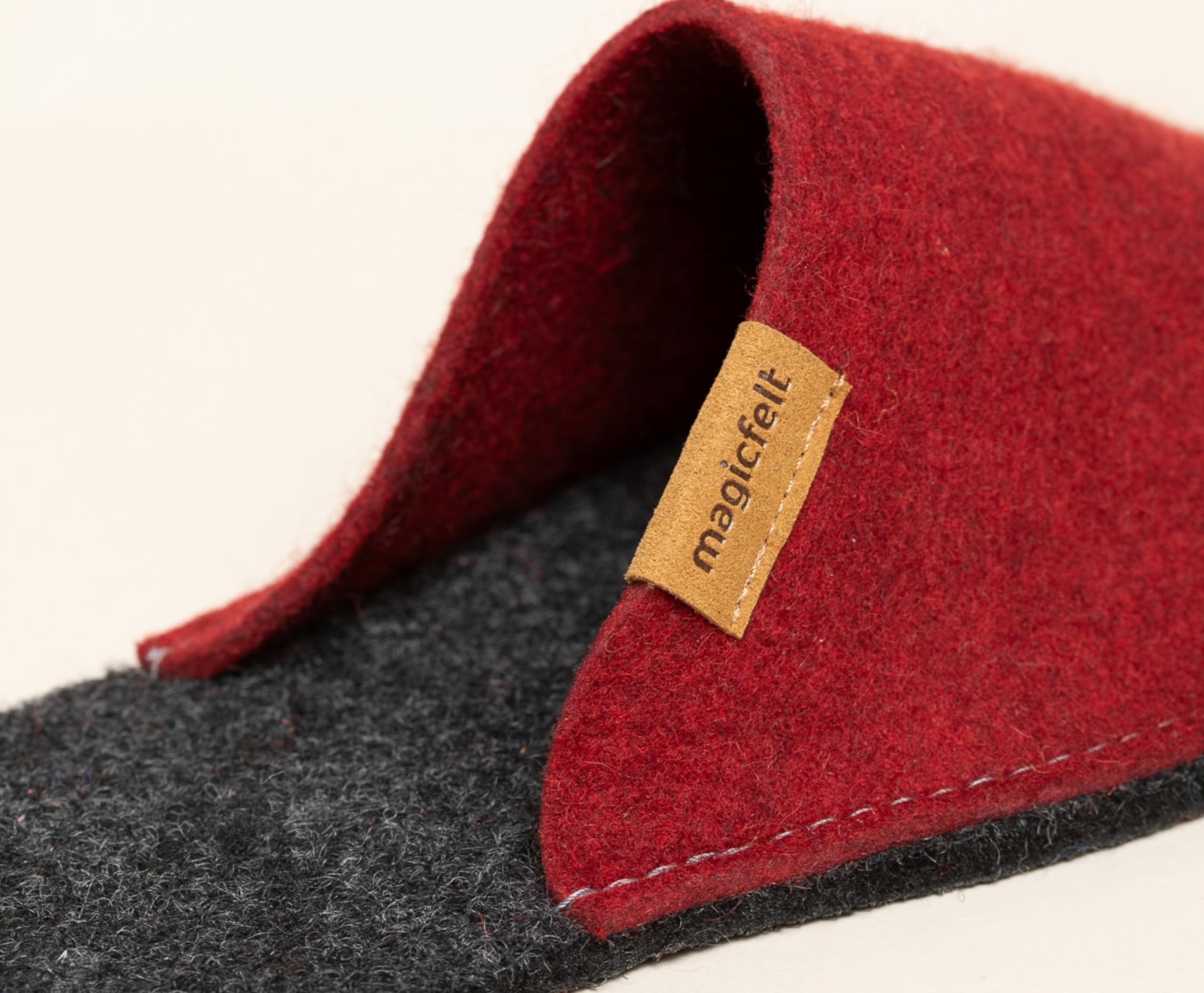 Magicfelt Filz-Pantoffel Magic Travel aus 100% recycelter Schurwolle für Damen & Herren - perfekt für Reisen & Zuhause